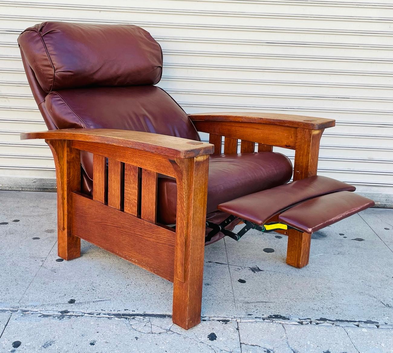 Late 20th Century Arts & Crafts Style Oak Bow Arm Lounge Chair by Stickley