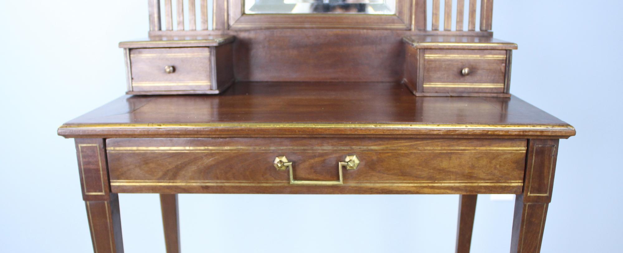 Arts & Crafts Style Oak Dressing Table with Brass Accents For Sale 4