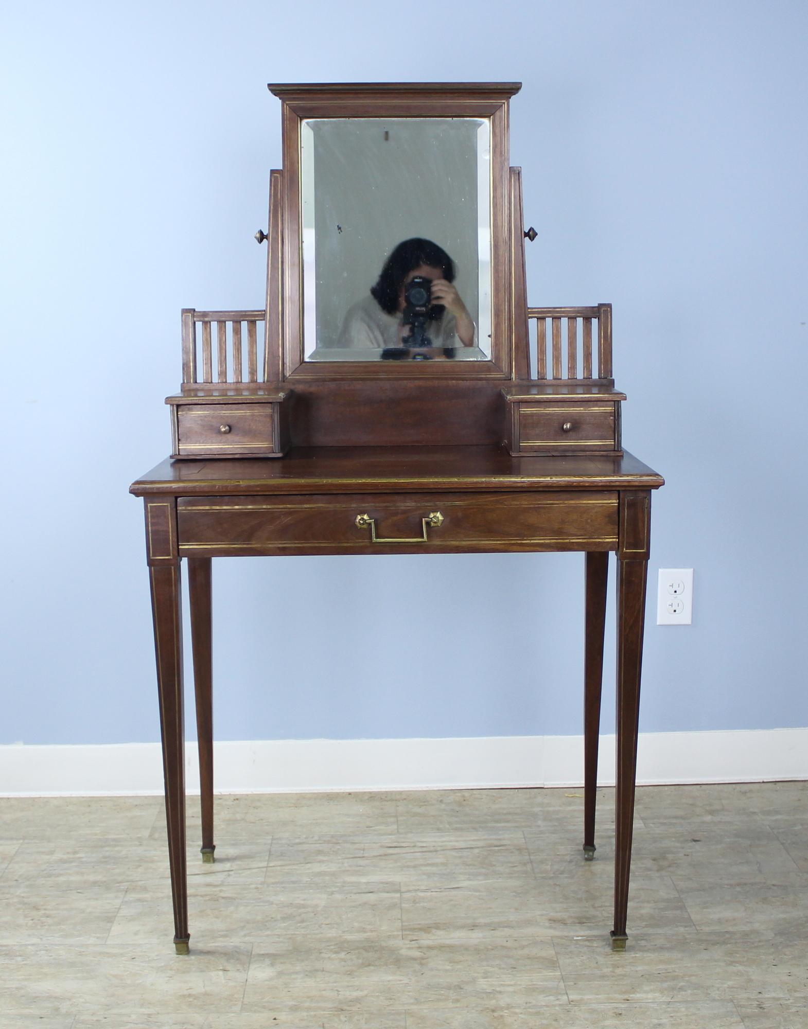 arts and crafts dressing table