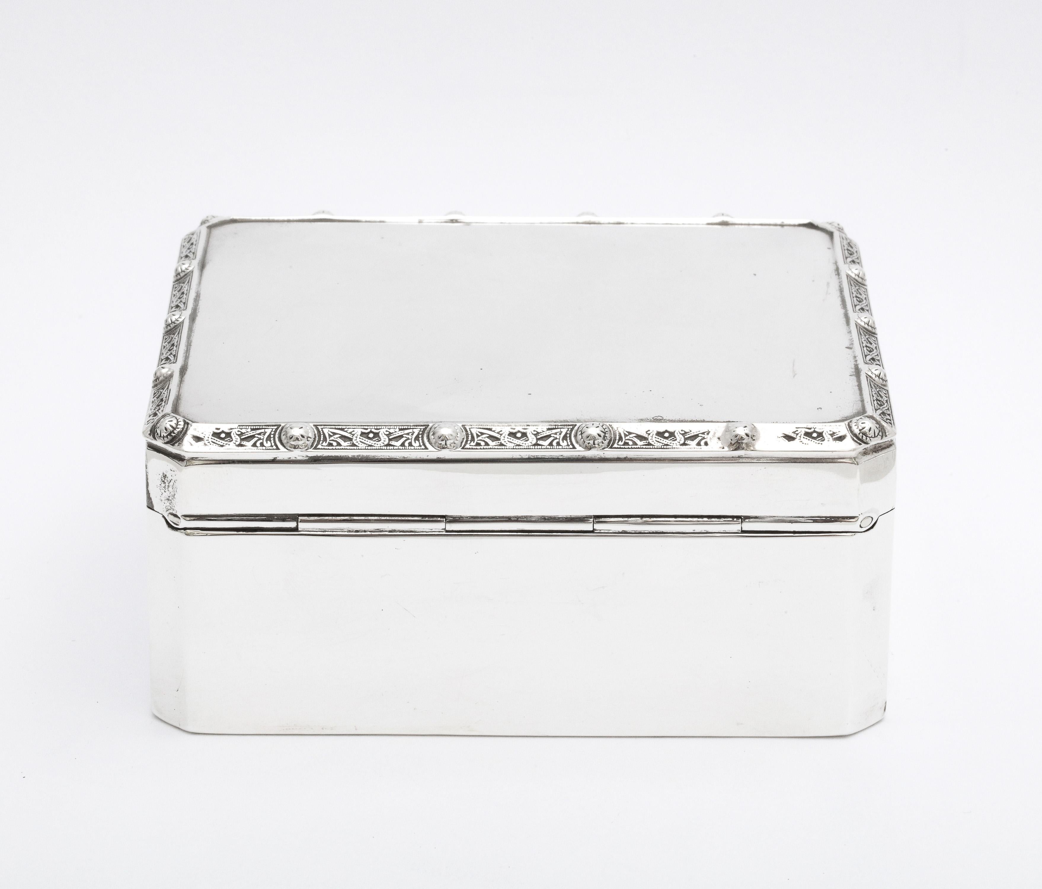 Mid-20th Century Arts & Crafts-Style Sterling Silver Table Box with Hinged Lid by Adie Bros For Sale