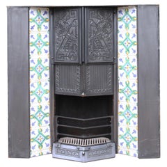 Boîte à insert de cheminée à insérer dans un foyer carrelé de style Arts & Crafts