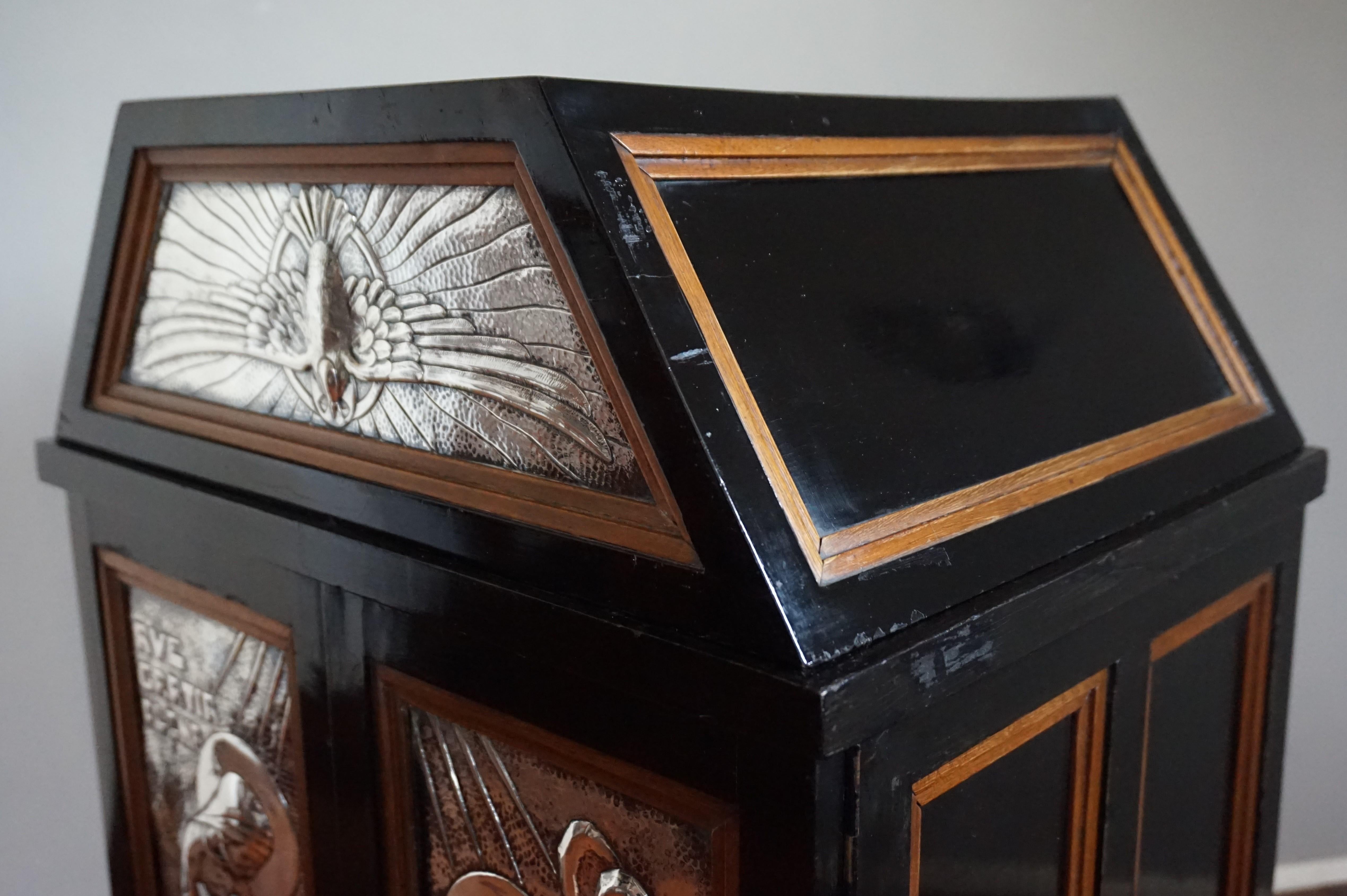 Arts & Crafts Tabernacle with Solid Silver Mary & Archangel Gabriel Panels, 1910 For Sale 8