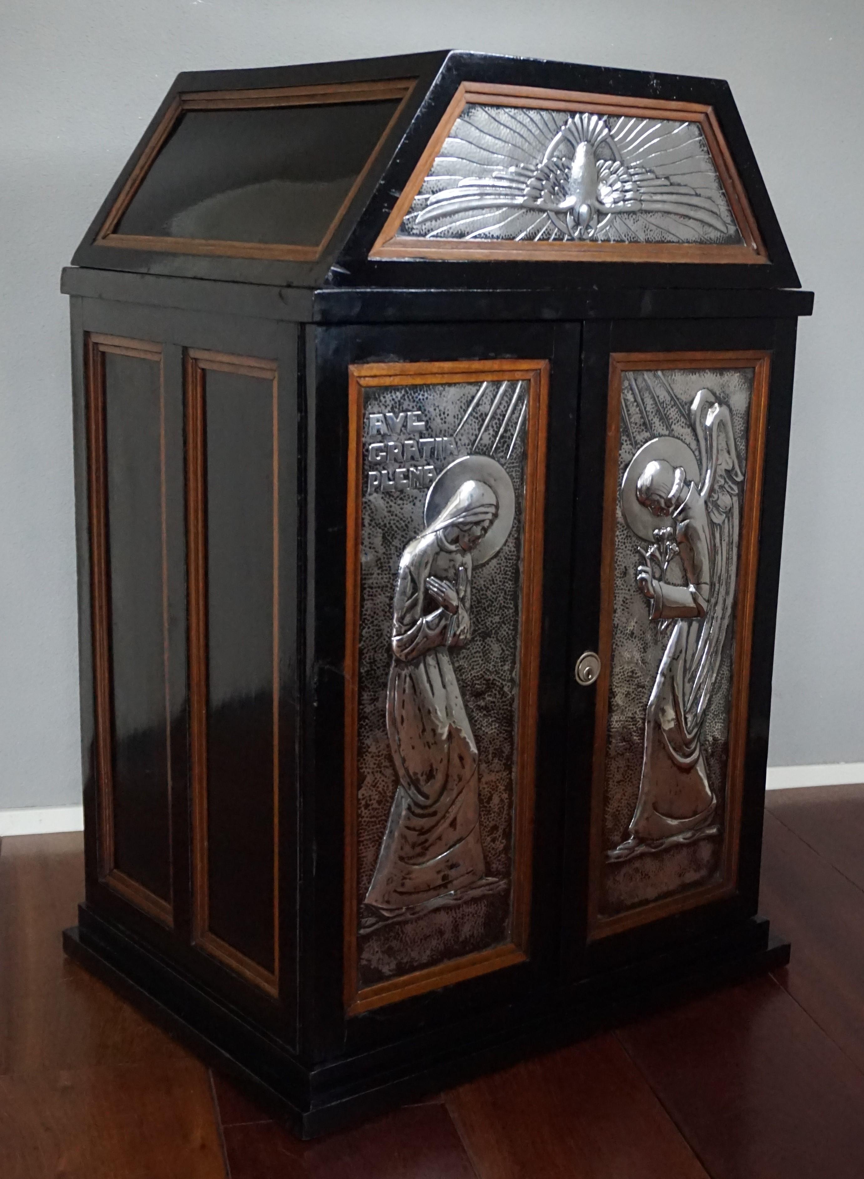 Arts & Crafts Tabernacle with Solid Silver Mary & Archangel Gabriel Panels, 1910 For Sale 11