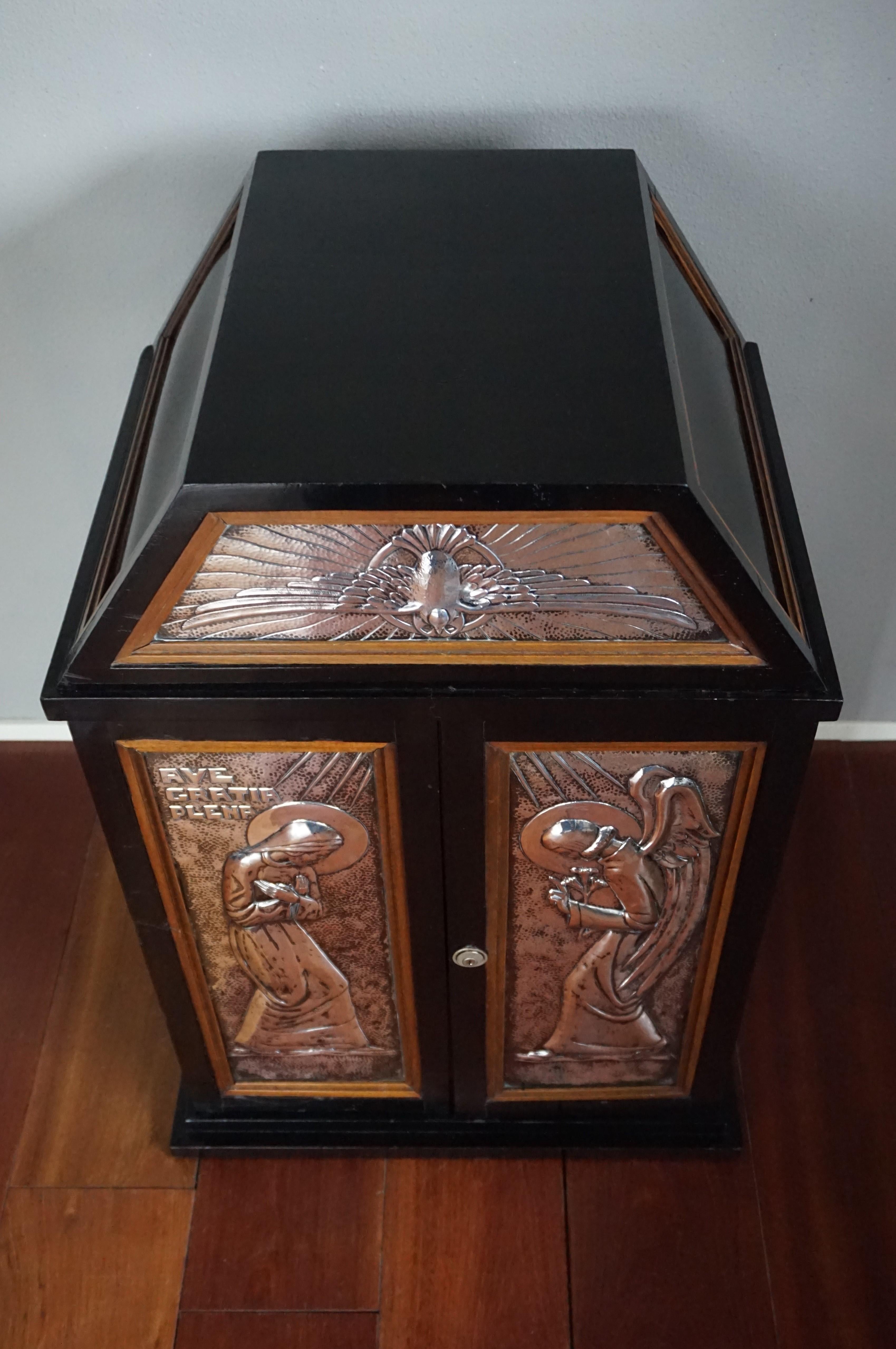 Arts & Crafts Tabernacle with Solid Silver Mary & Archangel Gabriel Panels, 1910 For Sale 1