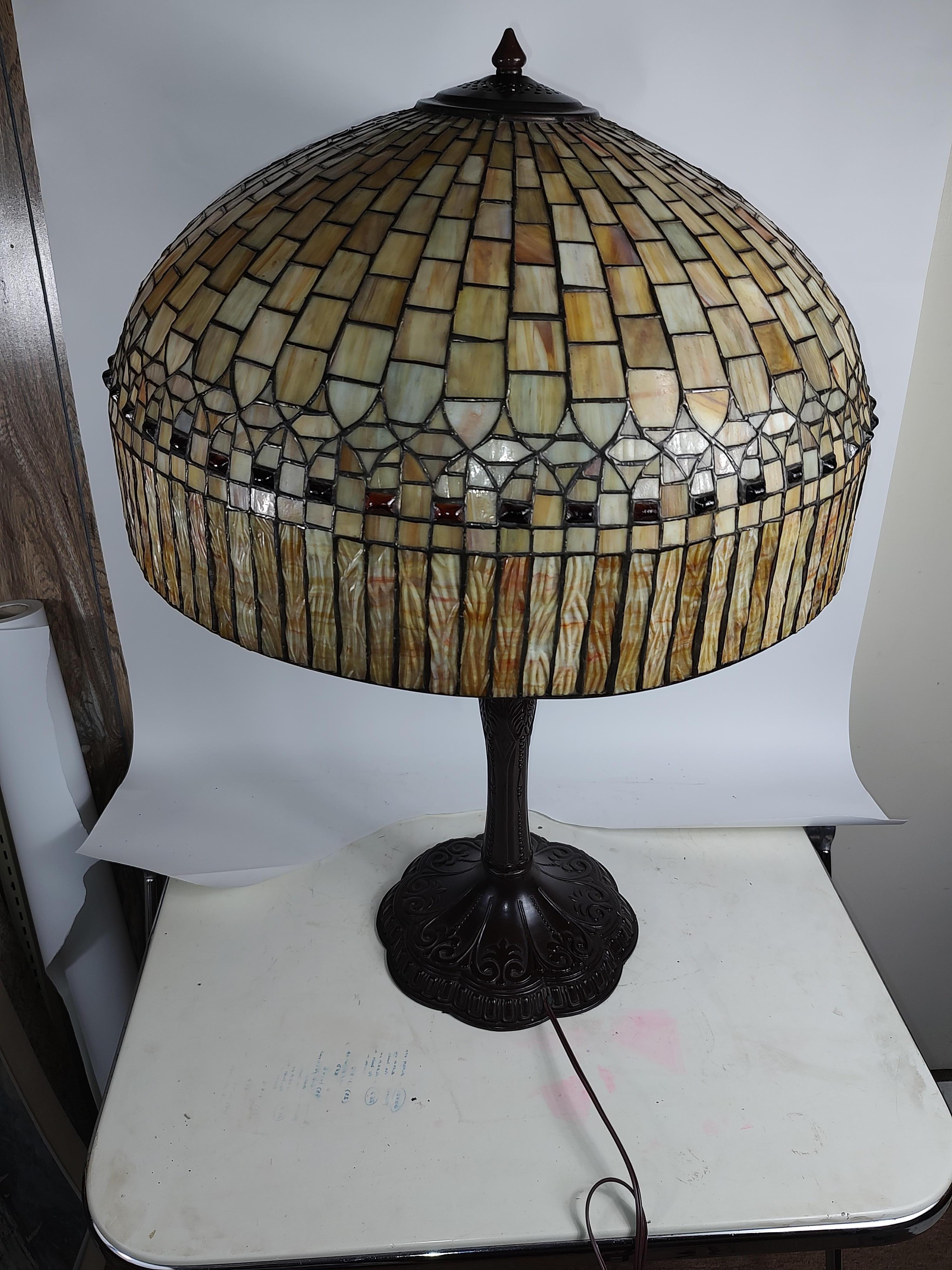 Arts & Crafts Tiffany Style Large Leaded Glass Table Lamp 5