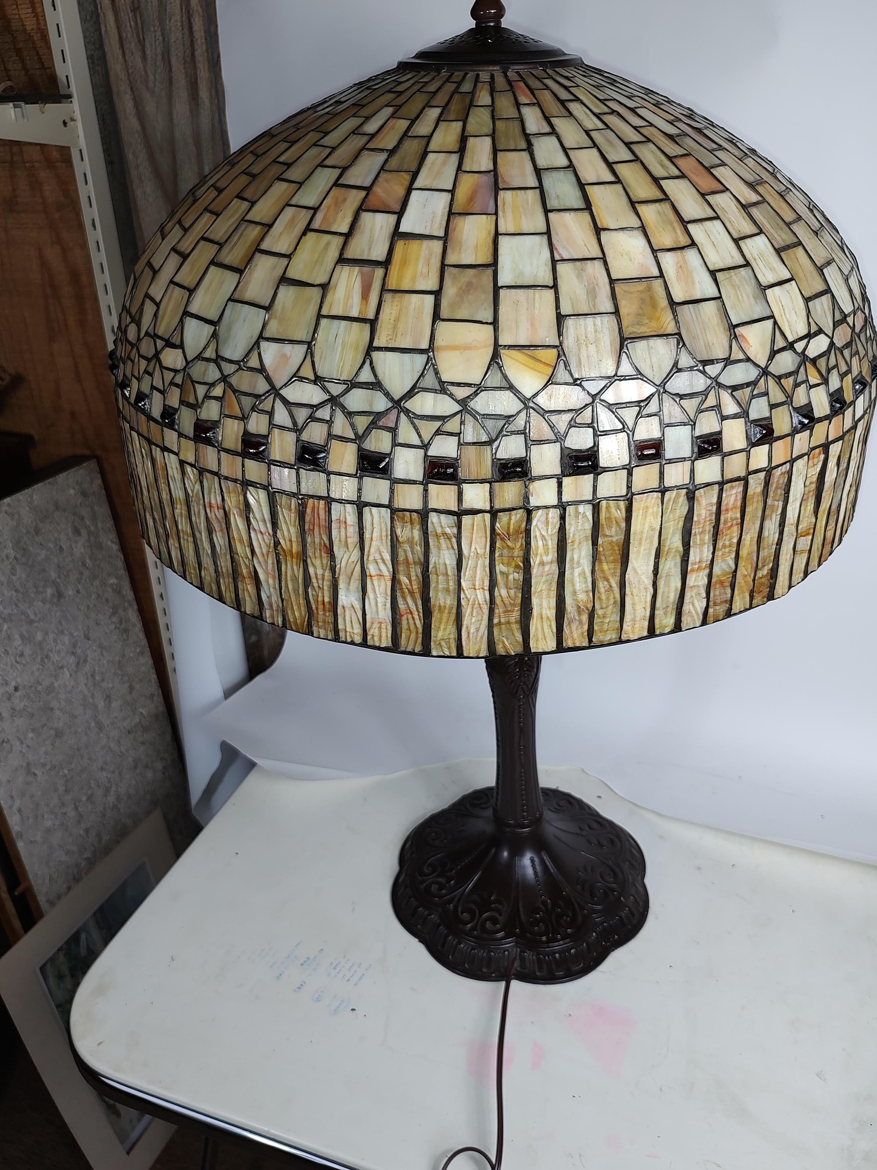Arts & Crafts Tiffany Style Large Leaded Glass Table Lamp 6