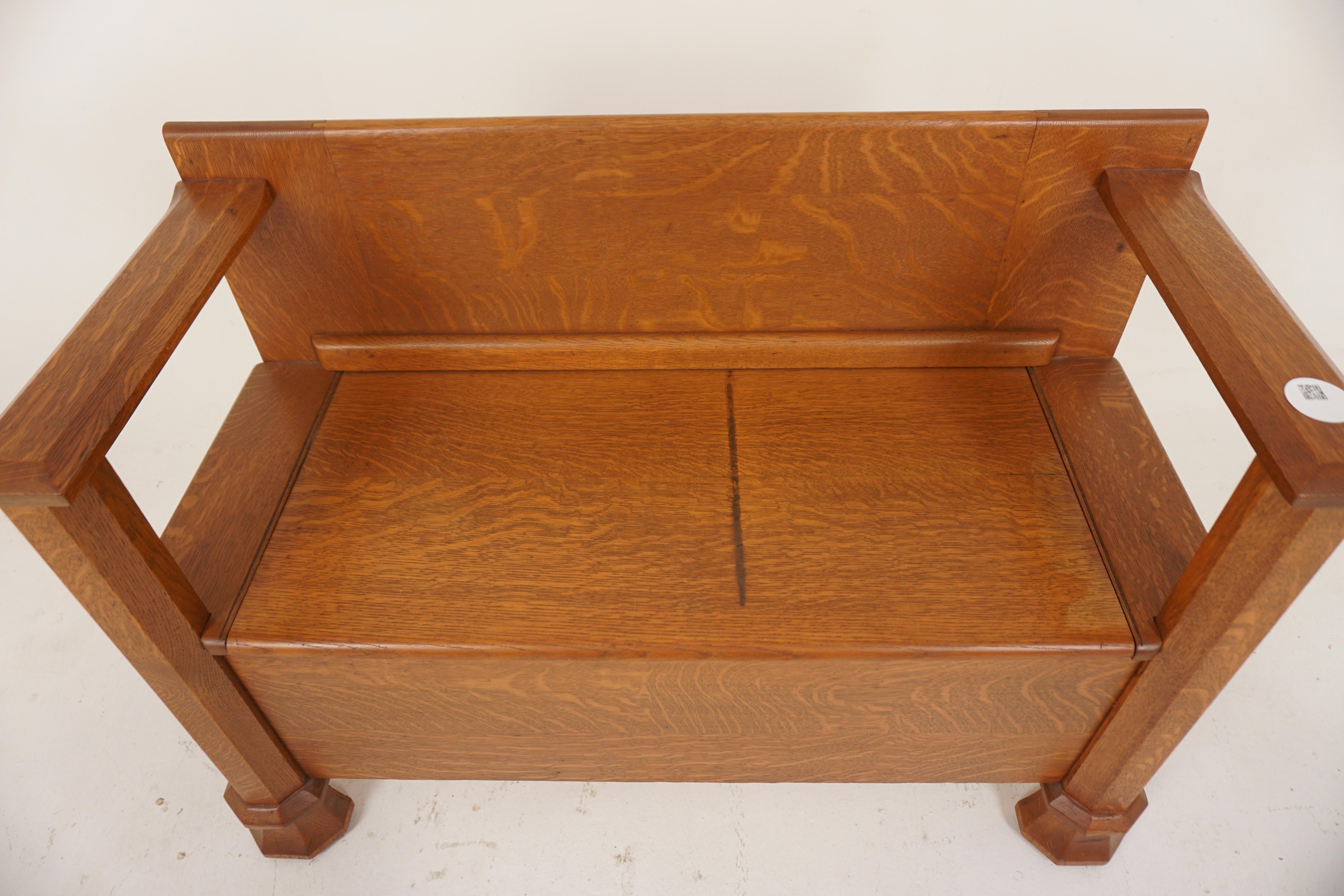 Arts + Crafts Tiger Oak Hall Bench, Lift up Seat, Scotland 1910, H697 In Good Condition For Sale In Vancouver, BC