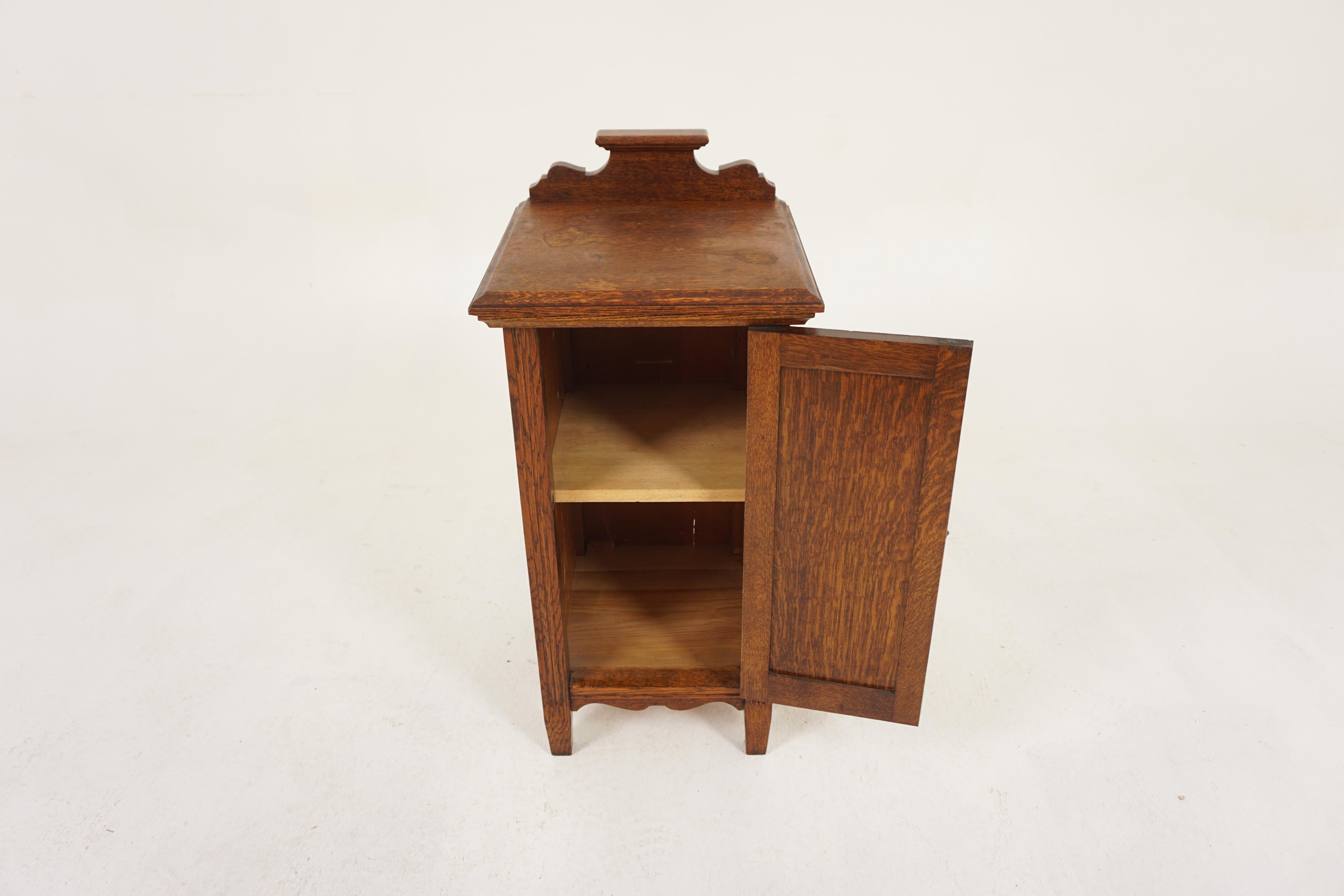 Hand-Crafted Arts & Crafts Tiger Oak Nightstand, Bedside, Lamp Table, Scotland 1900, H1187