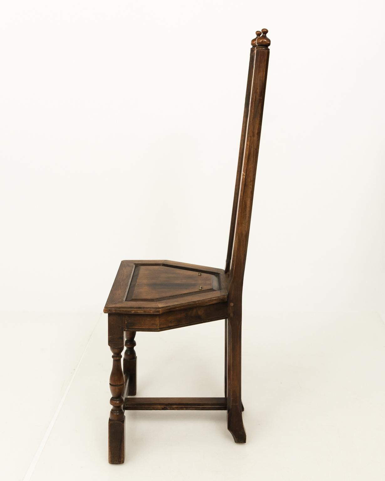 19th Century Arts & Crafts Walnut Corner Chair, circa 1895