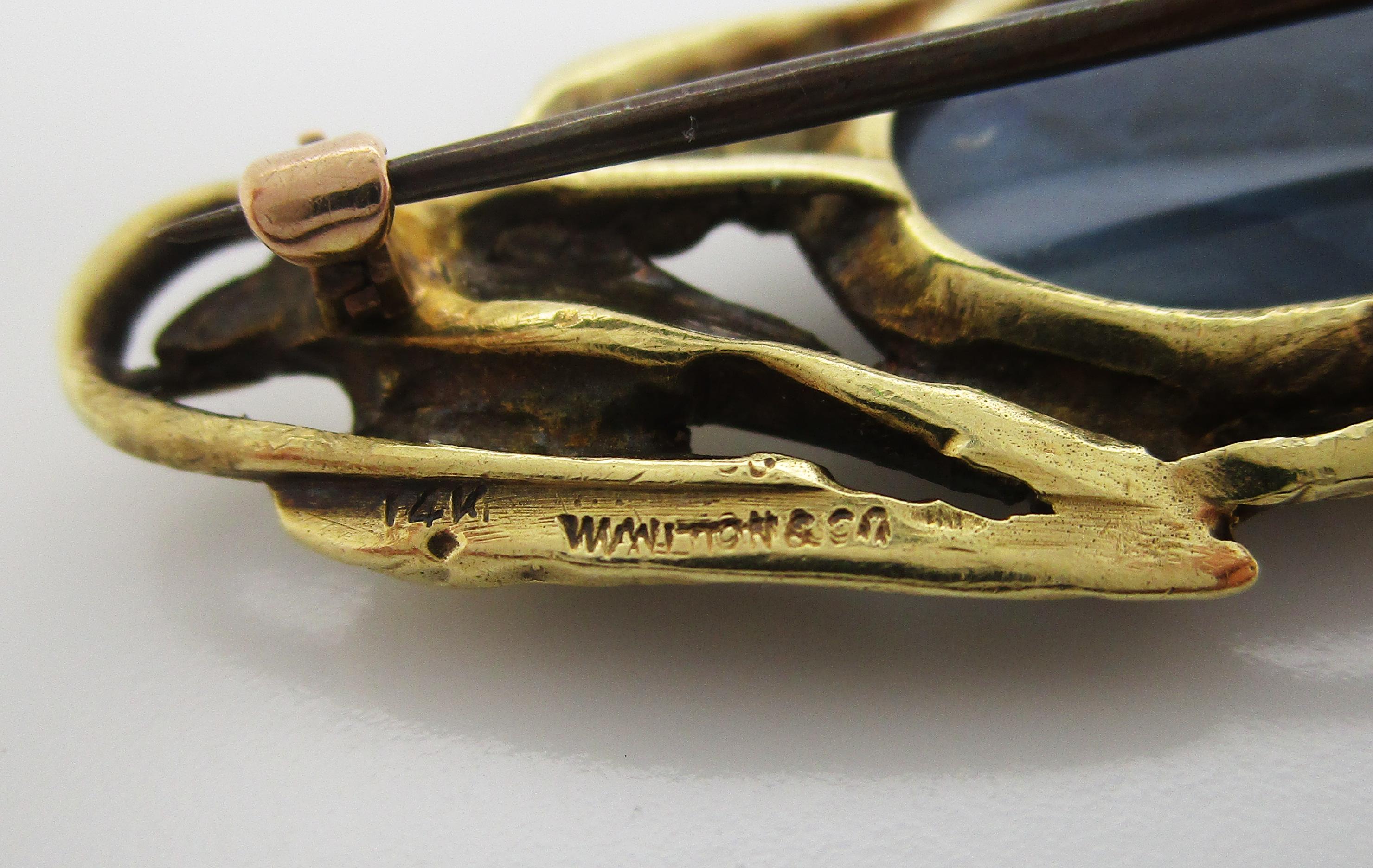 Walton & Co. Broche colombe Arts & Crafts en or vert 14 carats et opale noire en vente 3