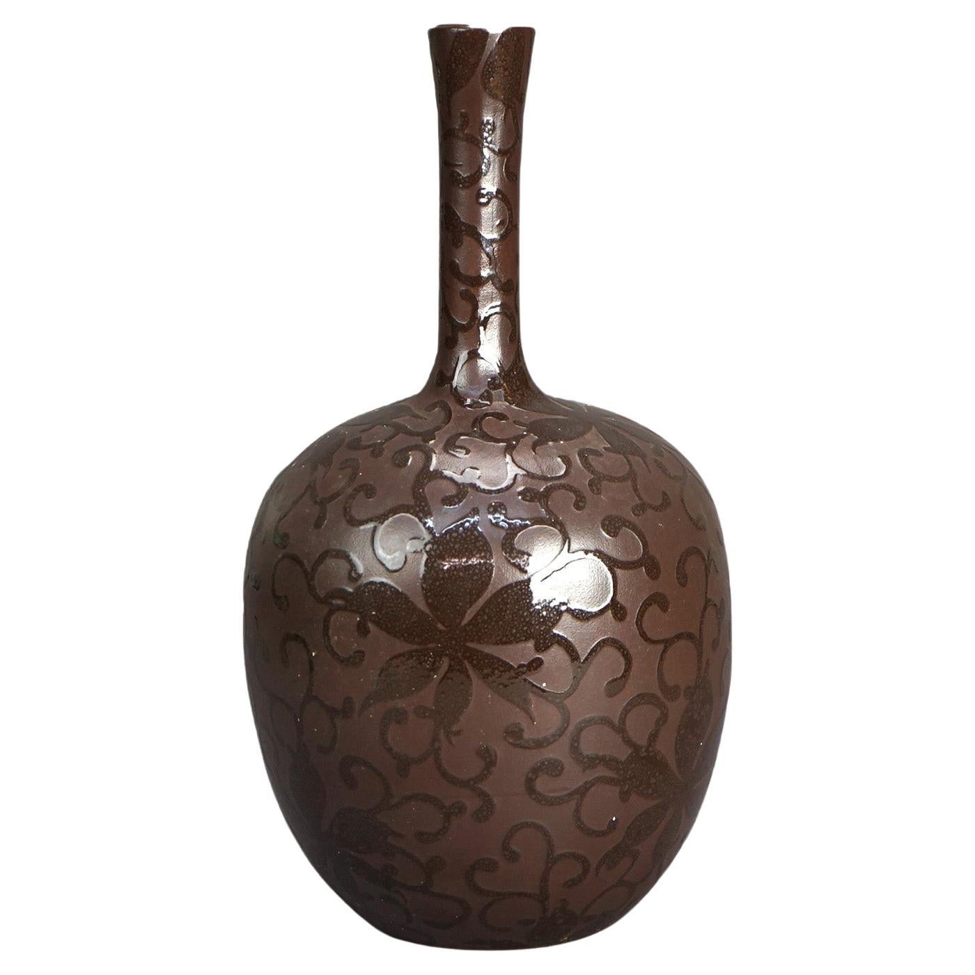 Arts & Crafts Weller oder Roseville School Vase aus geblümter Kunstkeramik mit geschliffenem Rücken, um 1930