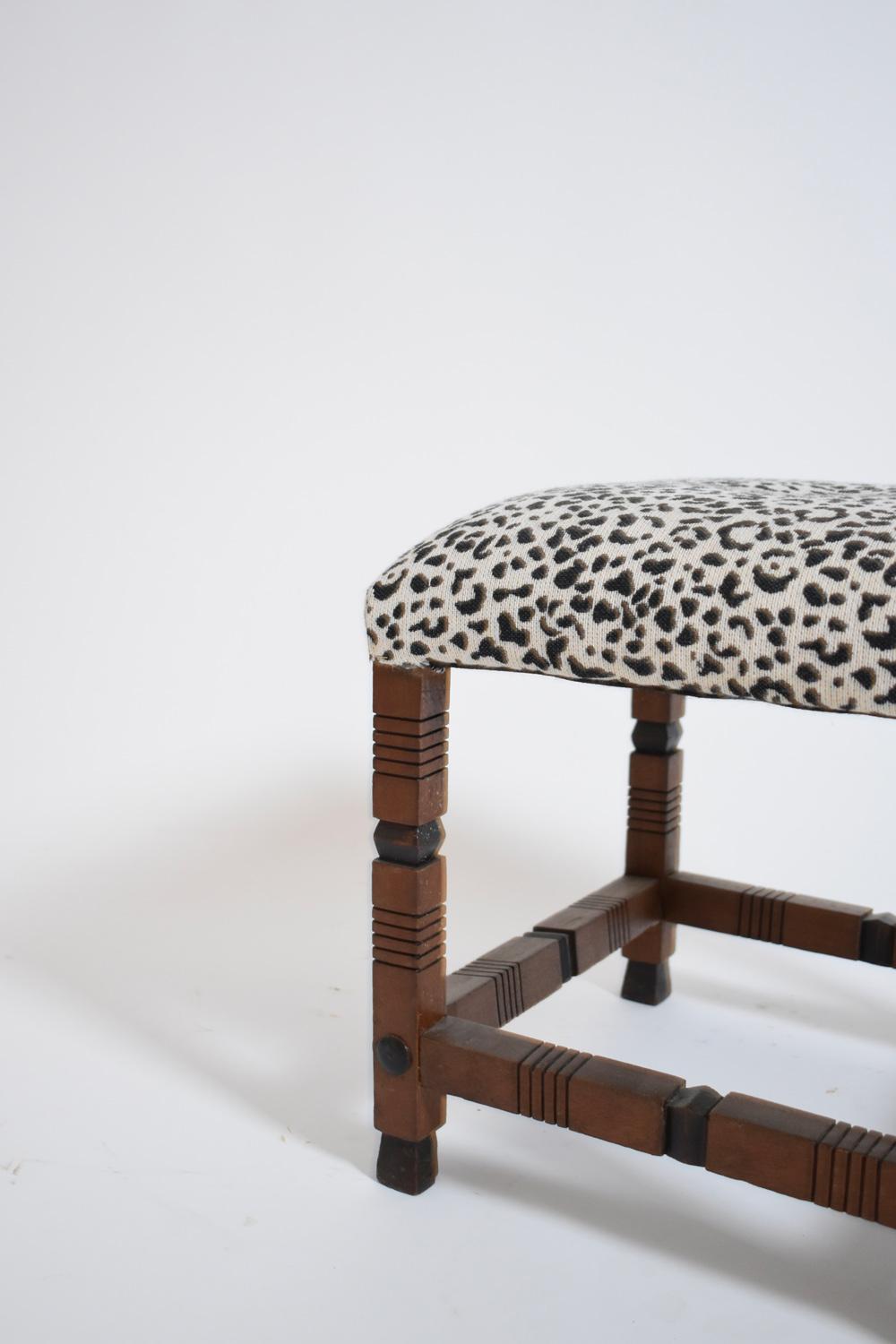 Arts and Crafts-Holzhocker, 1920er-Jahre im Zustand „Hervorragend“ im Angebot in Lisboa, PT