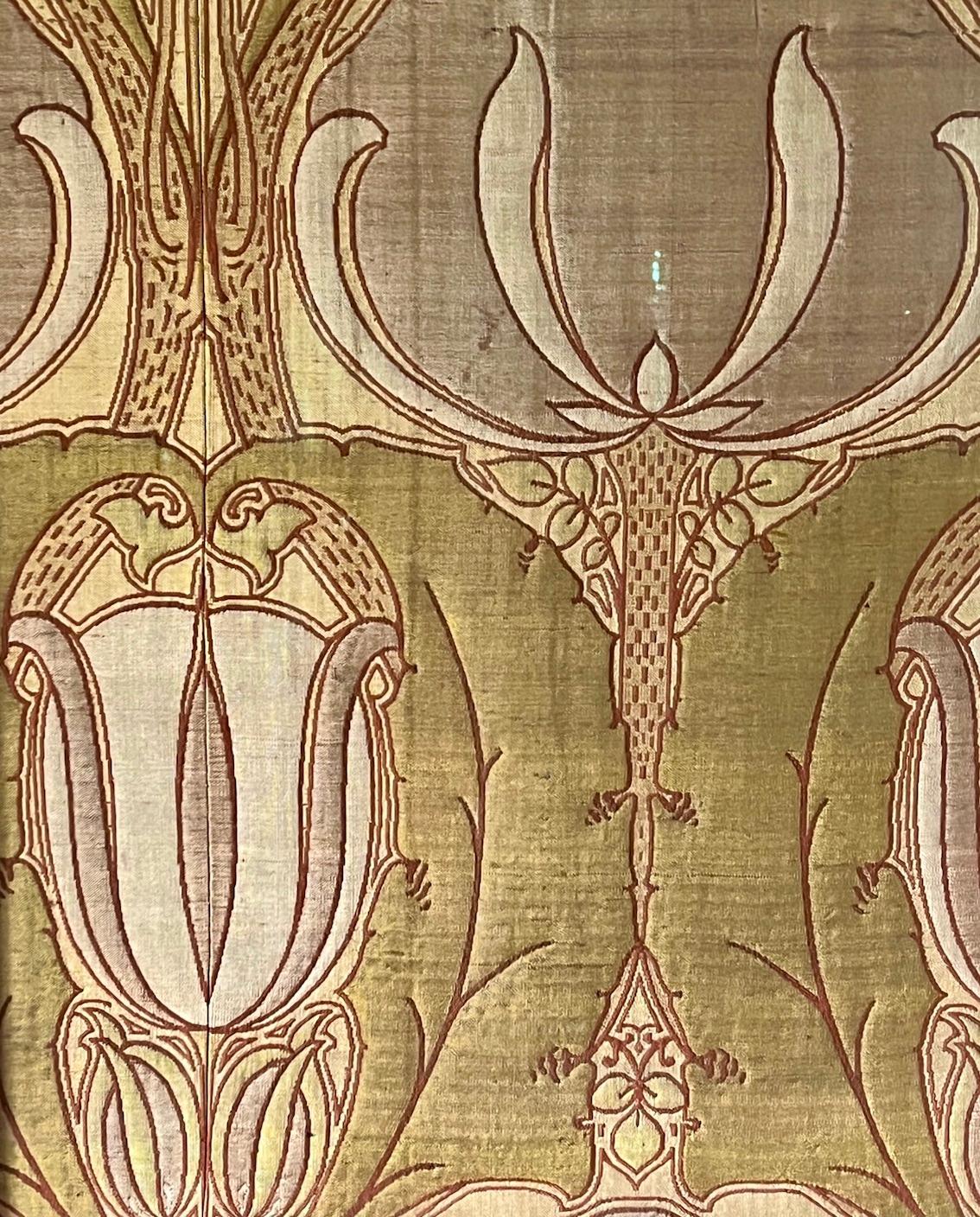 This is a wonderful rare Arts & Crafts framed textile

Jacquard woven silk, wool and cotton

It was woven by Alexander Morton & Co

Circa 1900

Design attributed to C.F.A Voysey

Height 106cm Width 70cm

Unframed Height 98cm Width 72cm

Alexander