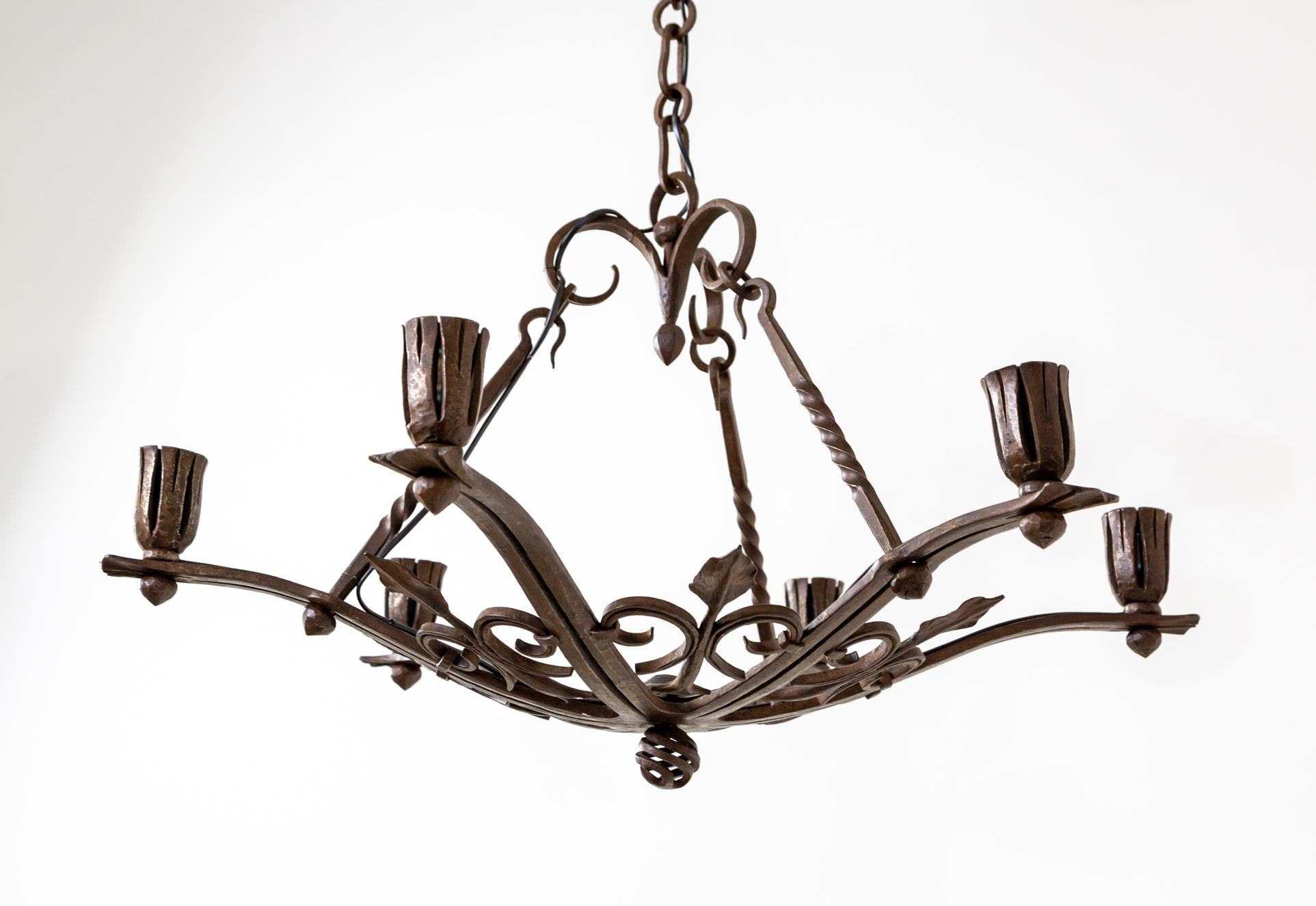 Lampadario in ferro battuto Arts & Crafts con foglie di faggio in vendita 5
