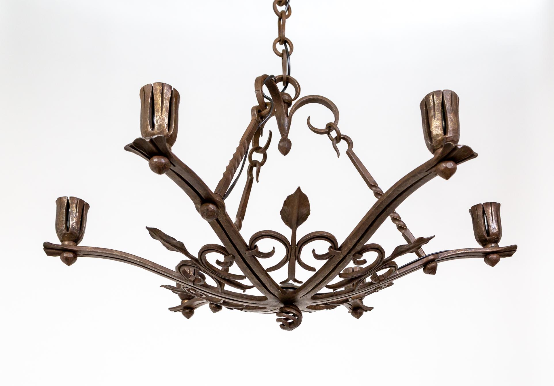 Lampadario in ferro battuto Arts & Crafts con foglie di faggio in vendita 6