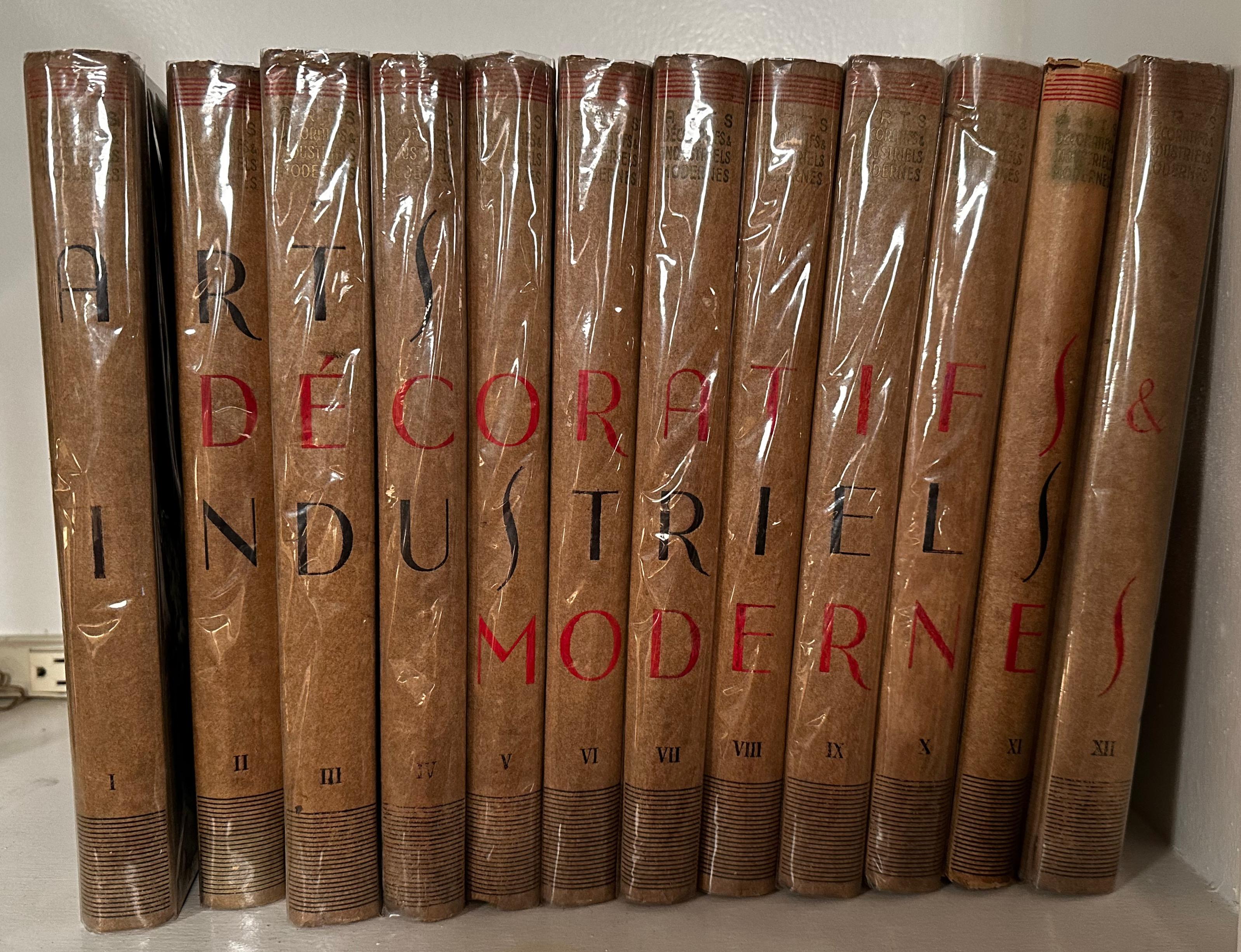 Arts Decoratifs Et Industriels Modernes Encyclopedie, 12 Books, 1925 Art Deco For Sale 10