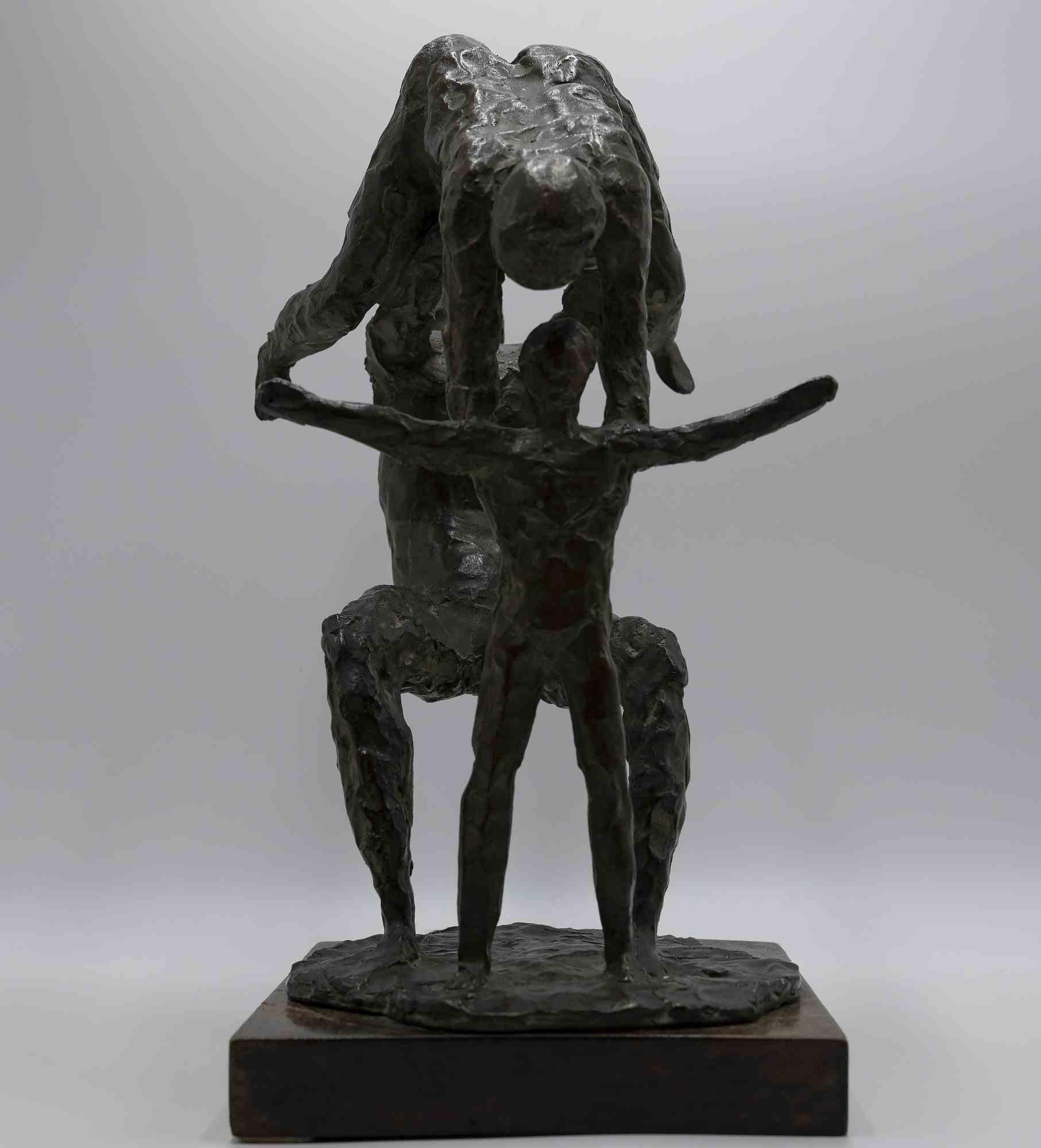 Famille Acrobat  - Sculpture en bronze d'Arturo Martini - 1936 en vente 3