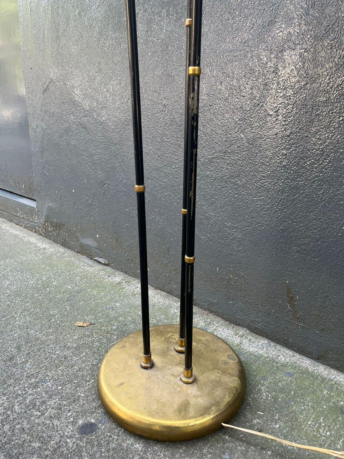 Lámpara de pie Arturo Pani Palmera de latón de los años 60 Metal en venta