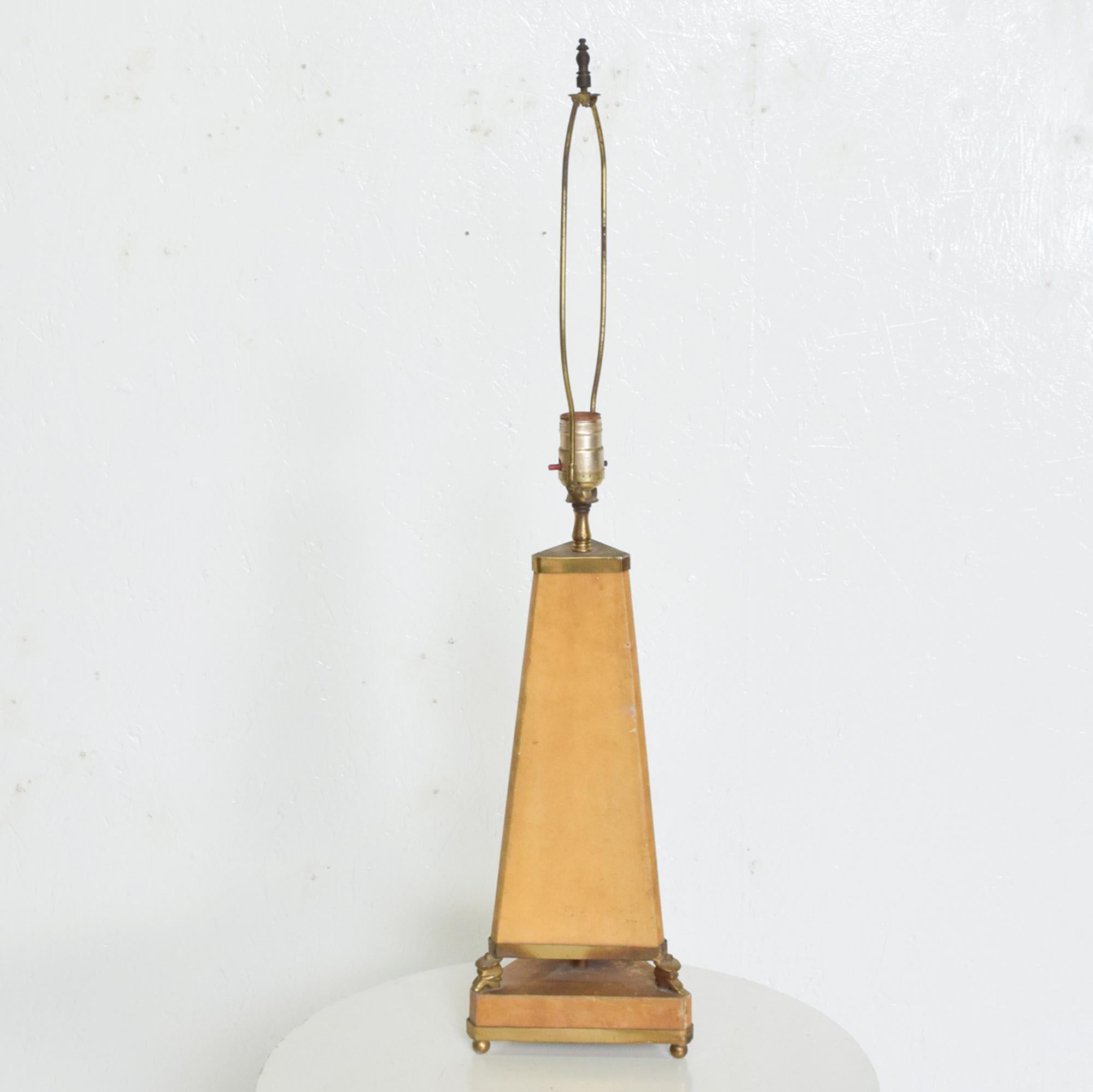 Arturo Pani Elegant 3 Cowboy Pyramid Table Lamp Goatskin & Bronze 1950s In Good Condition In Chula Vista, CA
