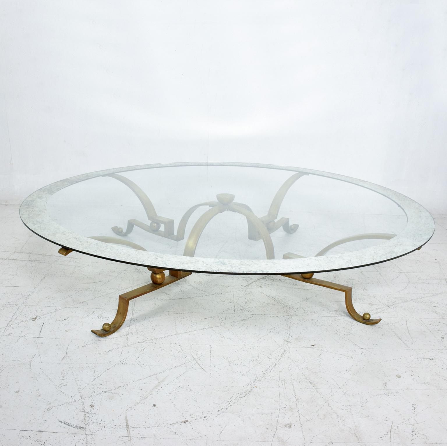 Arturo Pani Exceptional Brass Round Cocktail Table with Mosaic Glass Mexico 1950 In Good Condition In Chula Vista, CA