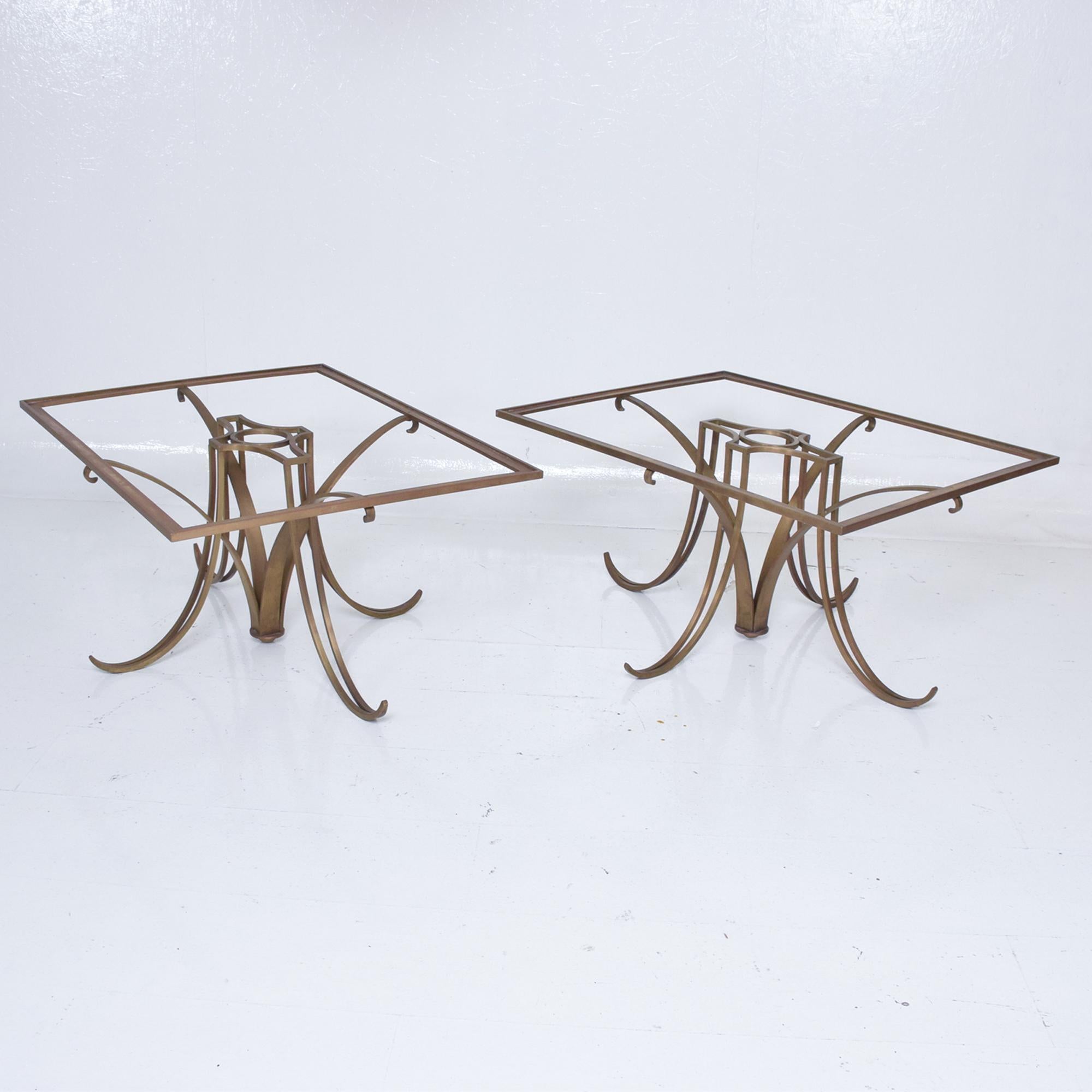 Lovely pair of Mexican modernist brass side tables by Arturo Pani.
Mexico, circa 1950s.
Solid brass sculptural shape. Exquisite quality.
Dimensions: 15