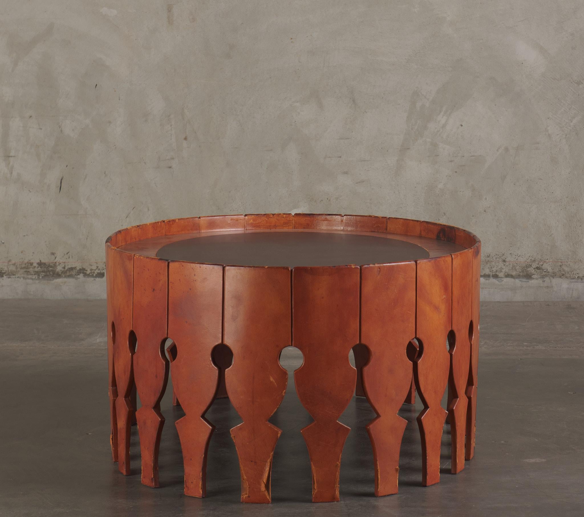 Mexicain Table basse en laiton et cuir Arturo Pani, 1960 en vente