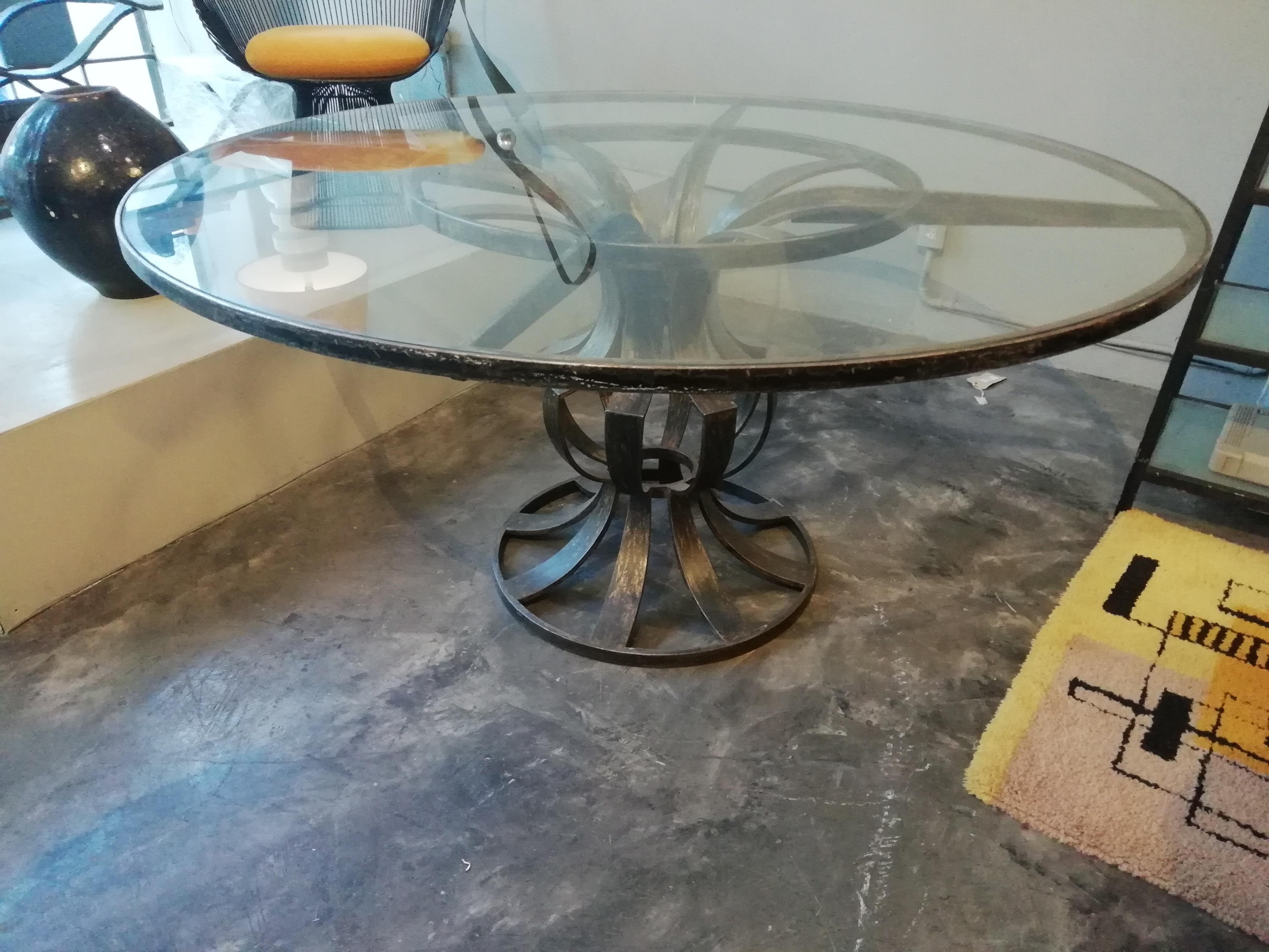 arturo round dining table