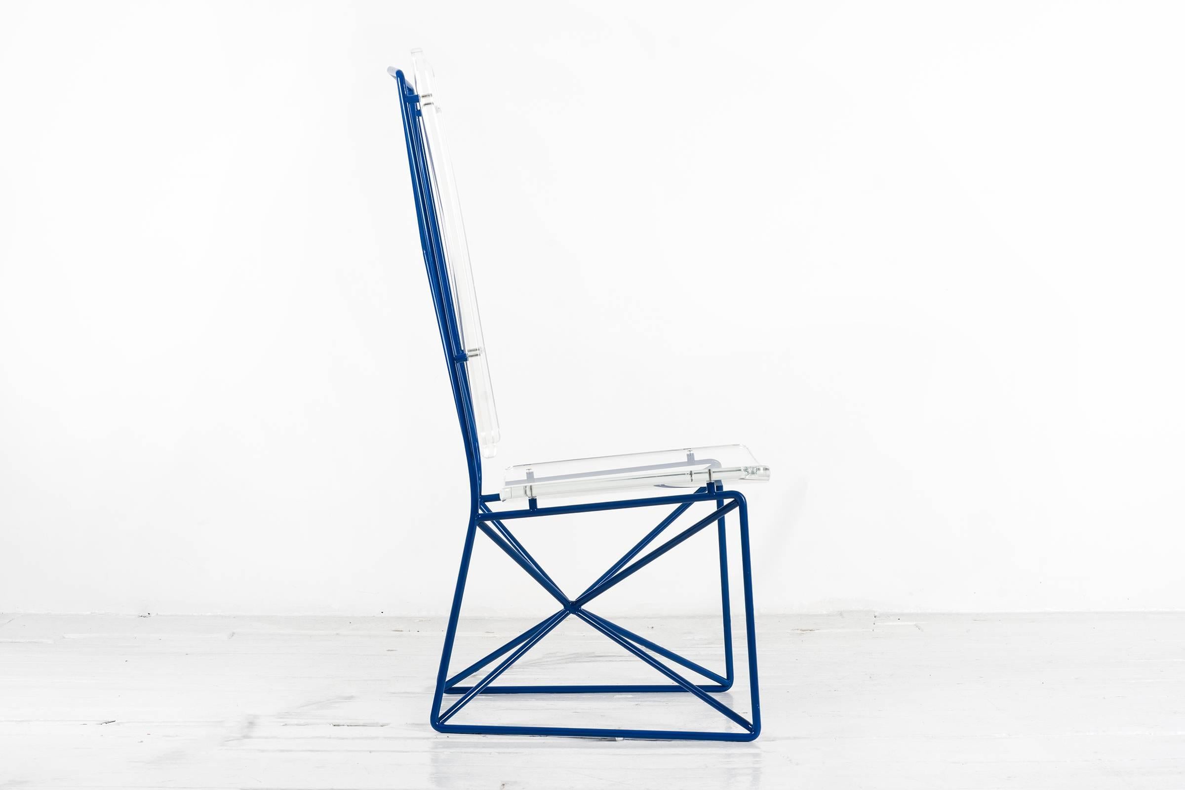 Moderne Prototype de chaises en acier et lucite d'Arturo Pani en vente