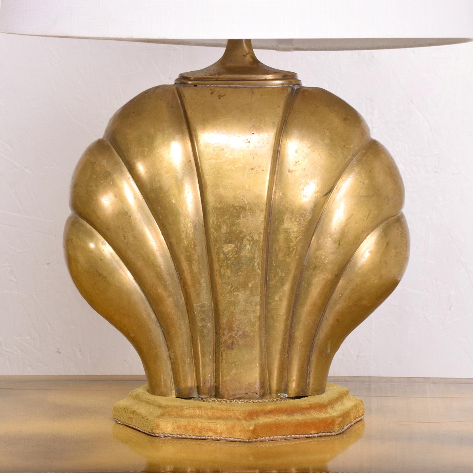 Mid-Century Modern Arturo Pani Regency Seashell Cast Brass Table Lamp Mexico 1940s
