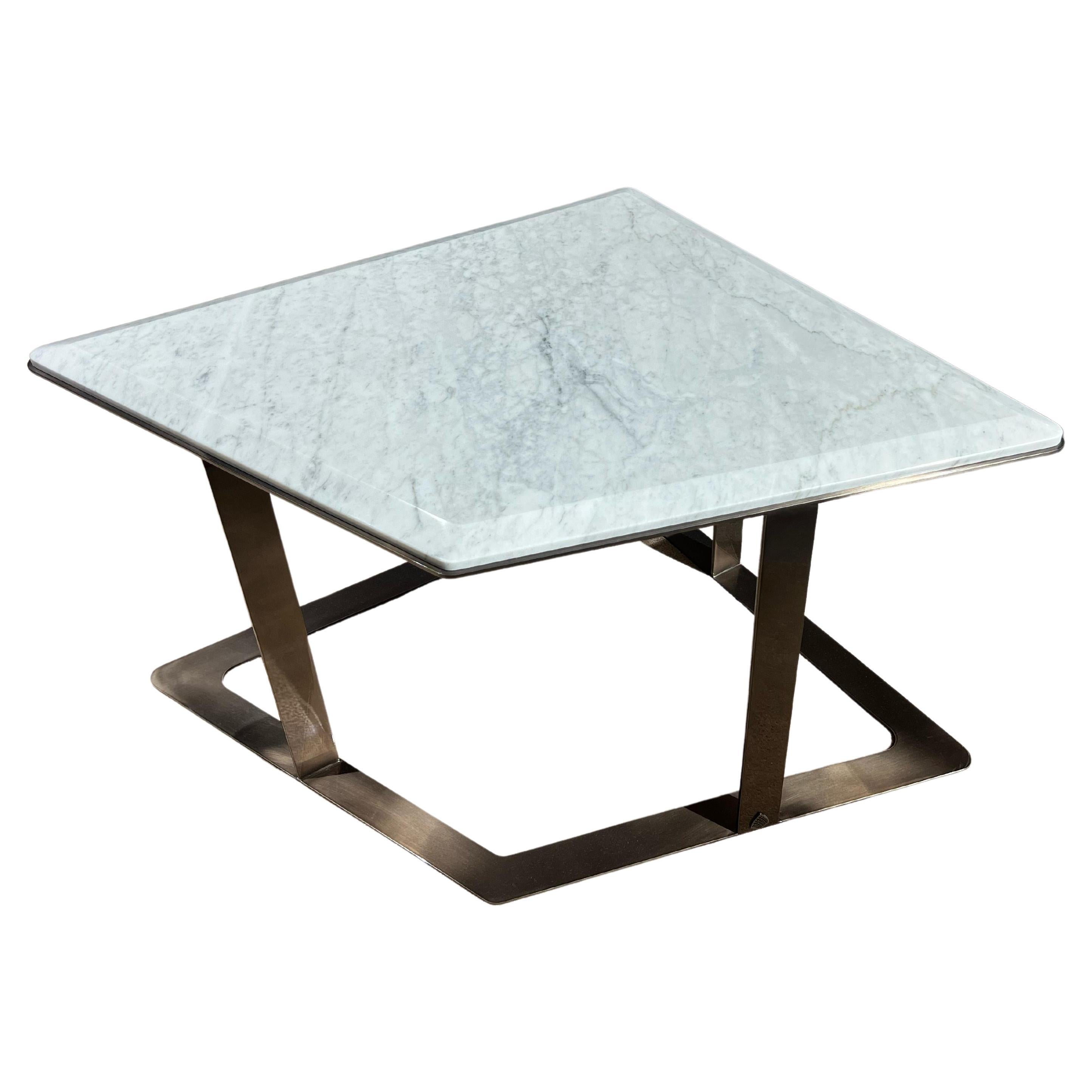 Arturo Terminale tavolino en marmo di carrara et structure en acciaio nickel nero en vente