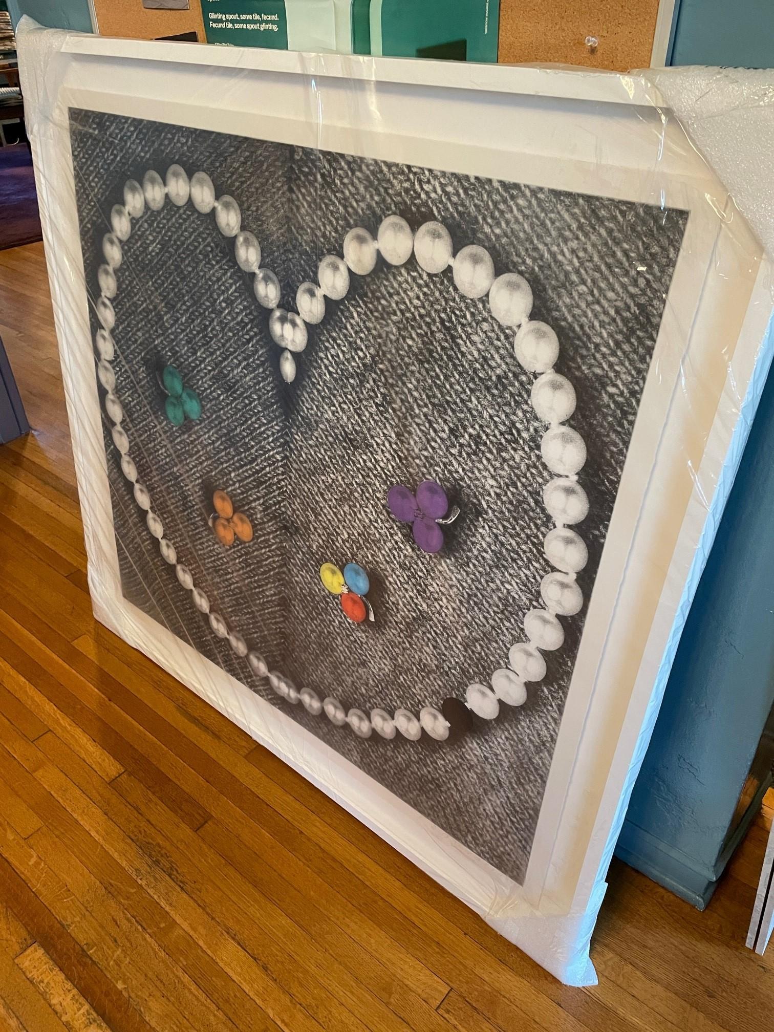 Kunstwerk auf Papier, „Heart (mit Perlen)“ von John Baldessari im Angebot 3