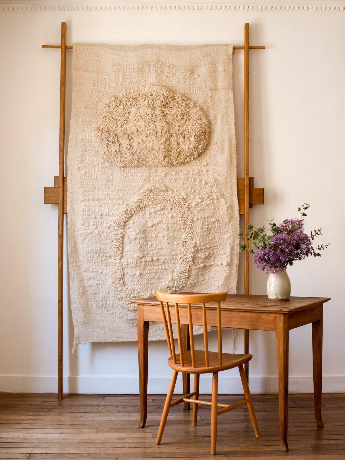 Kunstwerk-Wandteppich aus handgesponnener und handgewebter lokaler Wolle im Angebot 6