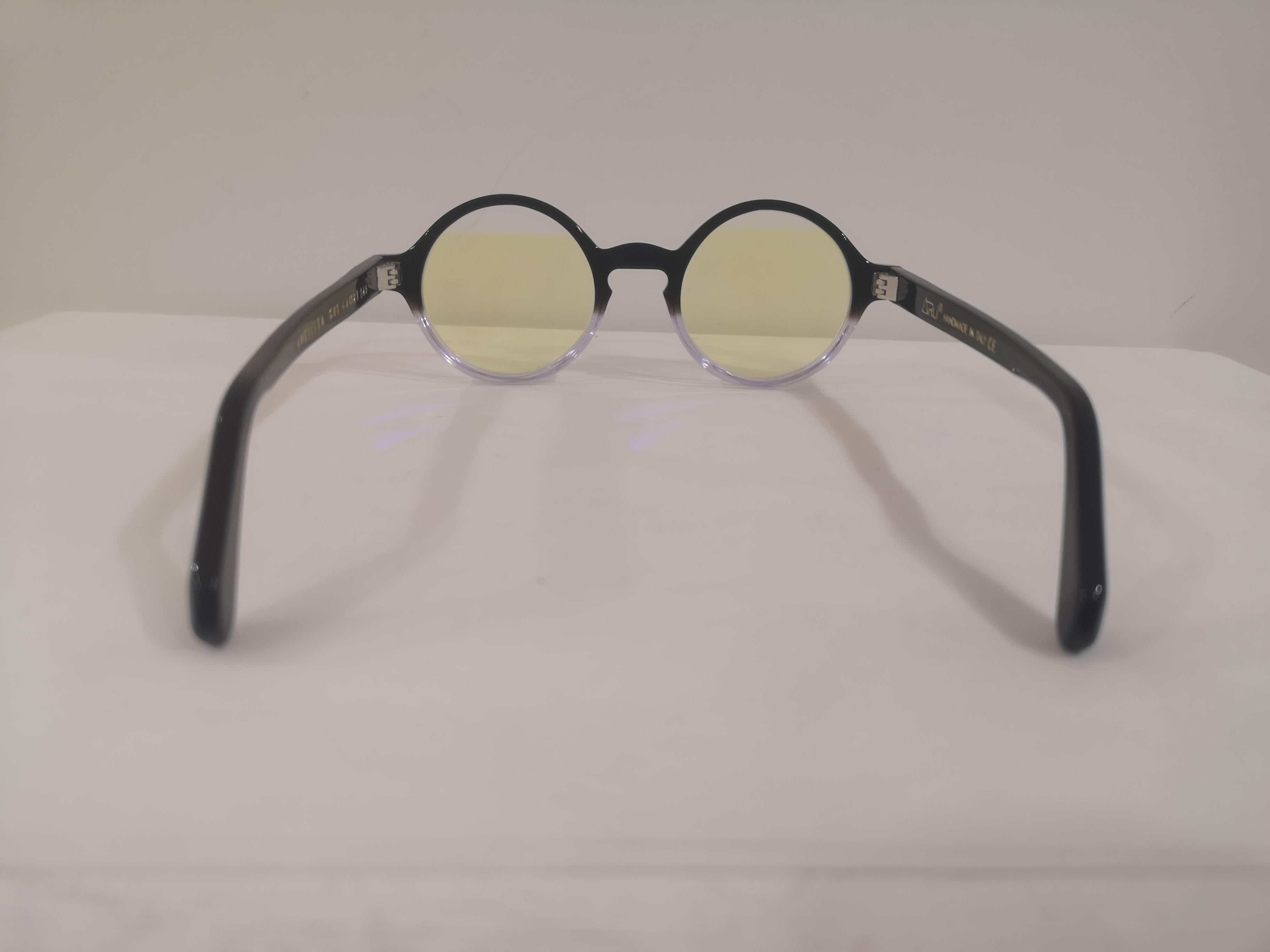 Black Aru eyewear black round sunglasses