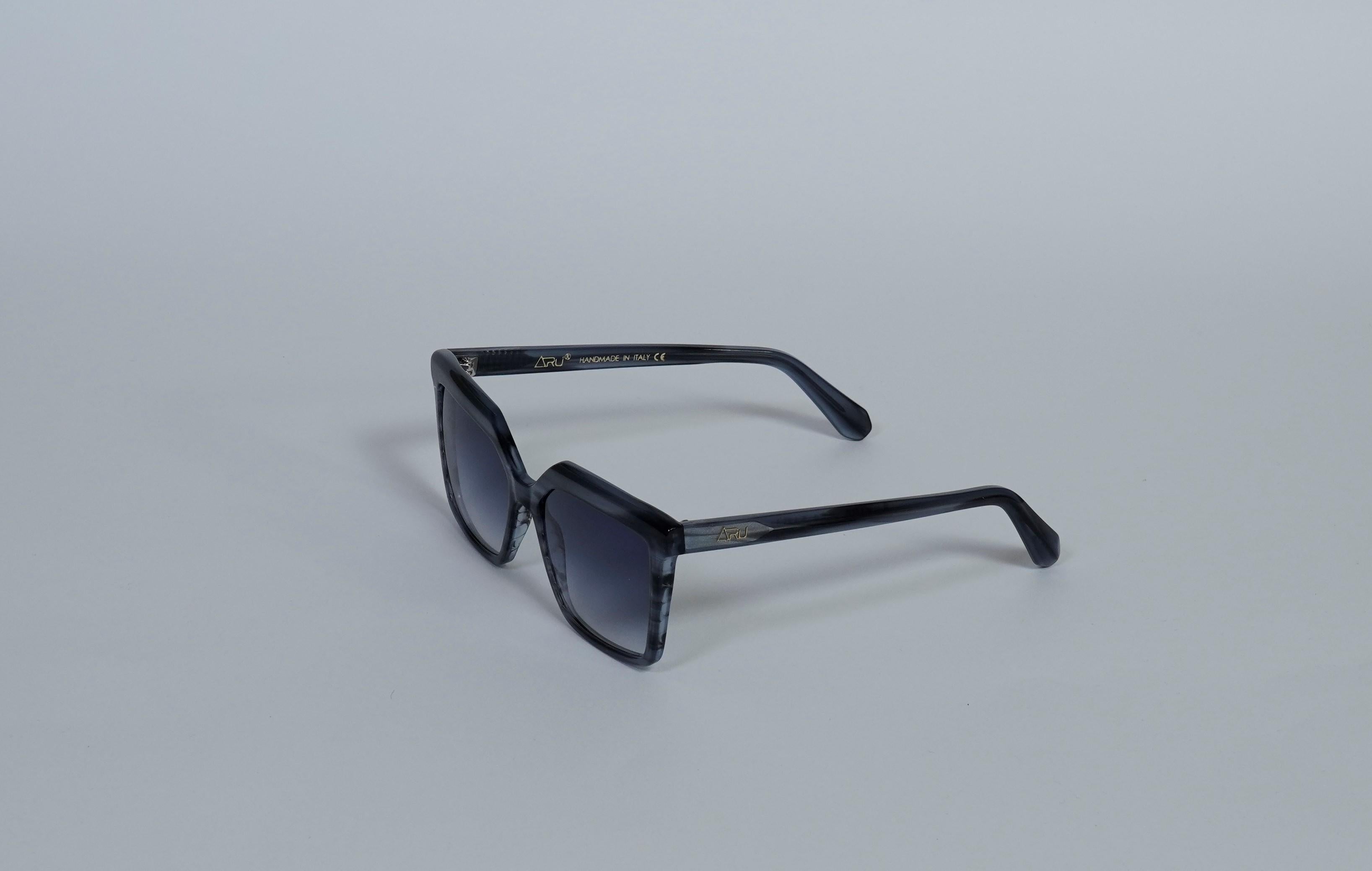 Women's or Men's Aru Eyewear blue sunglasses