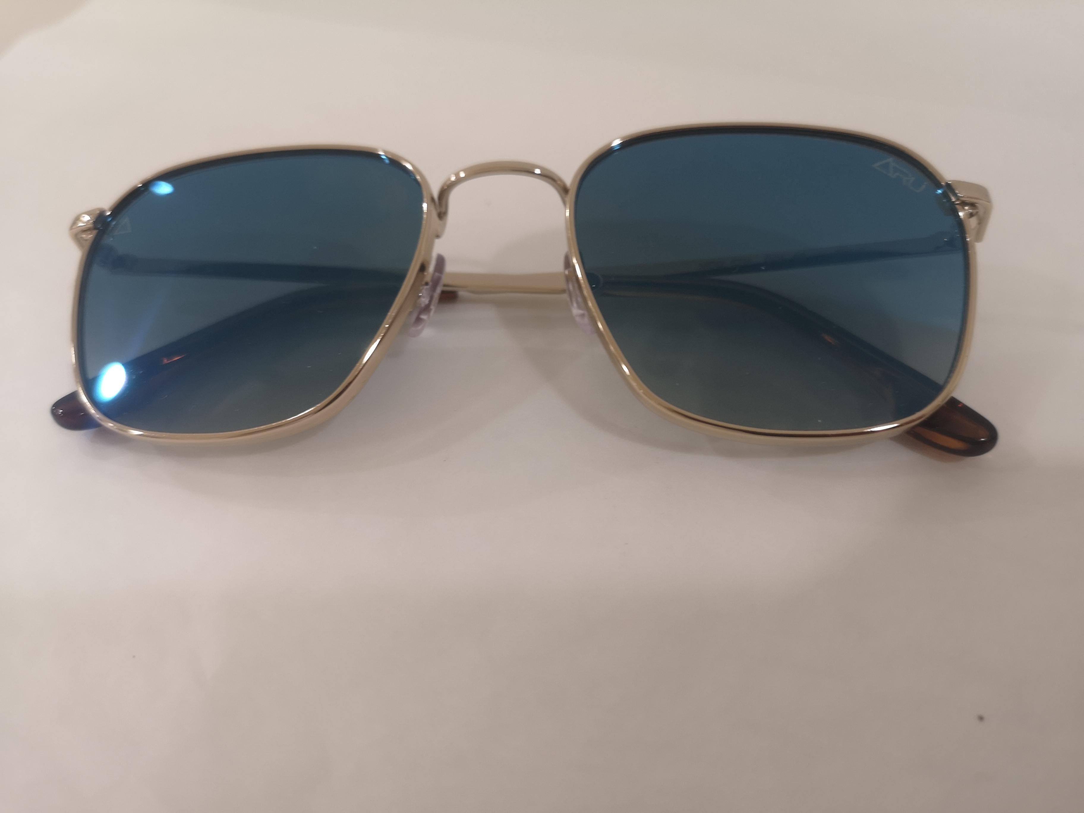 Aru eyewear blue sunglasses 2