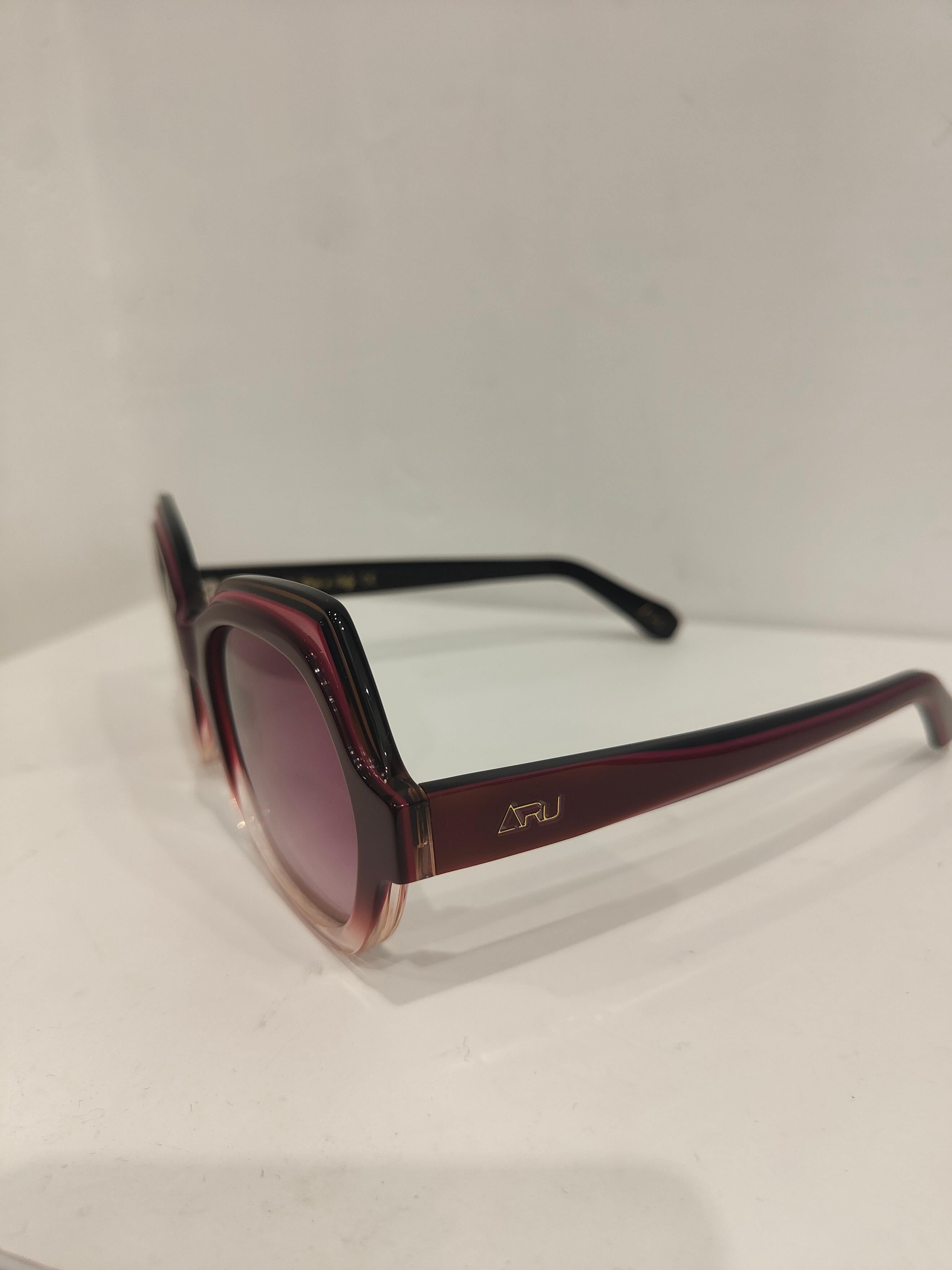 Lunettes de soleil Aru Purple Pink NWOT Unisexe en vente