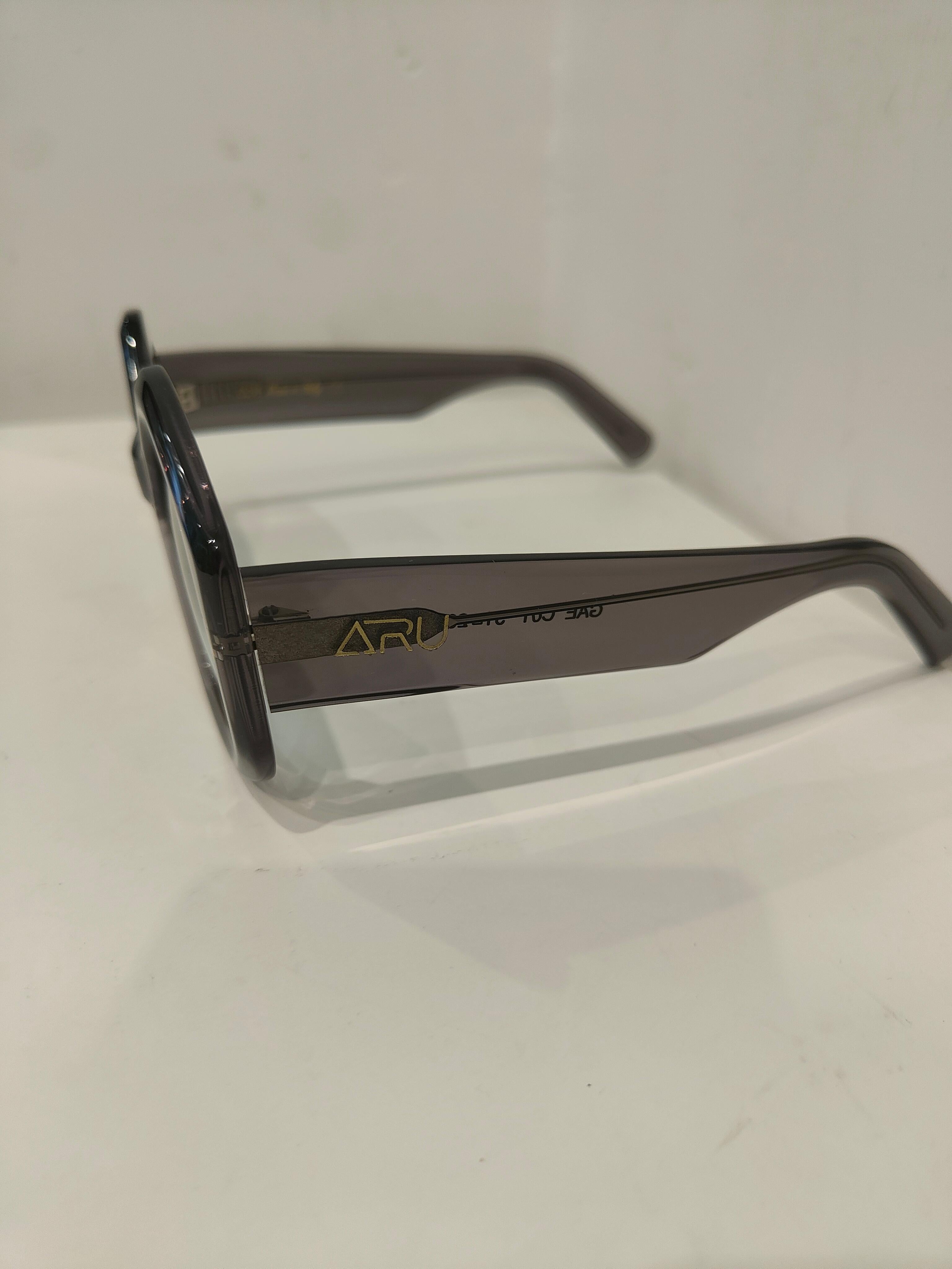 Aru see through polarized sunglasses NWOT In New Condition For Sale In Capri, IT