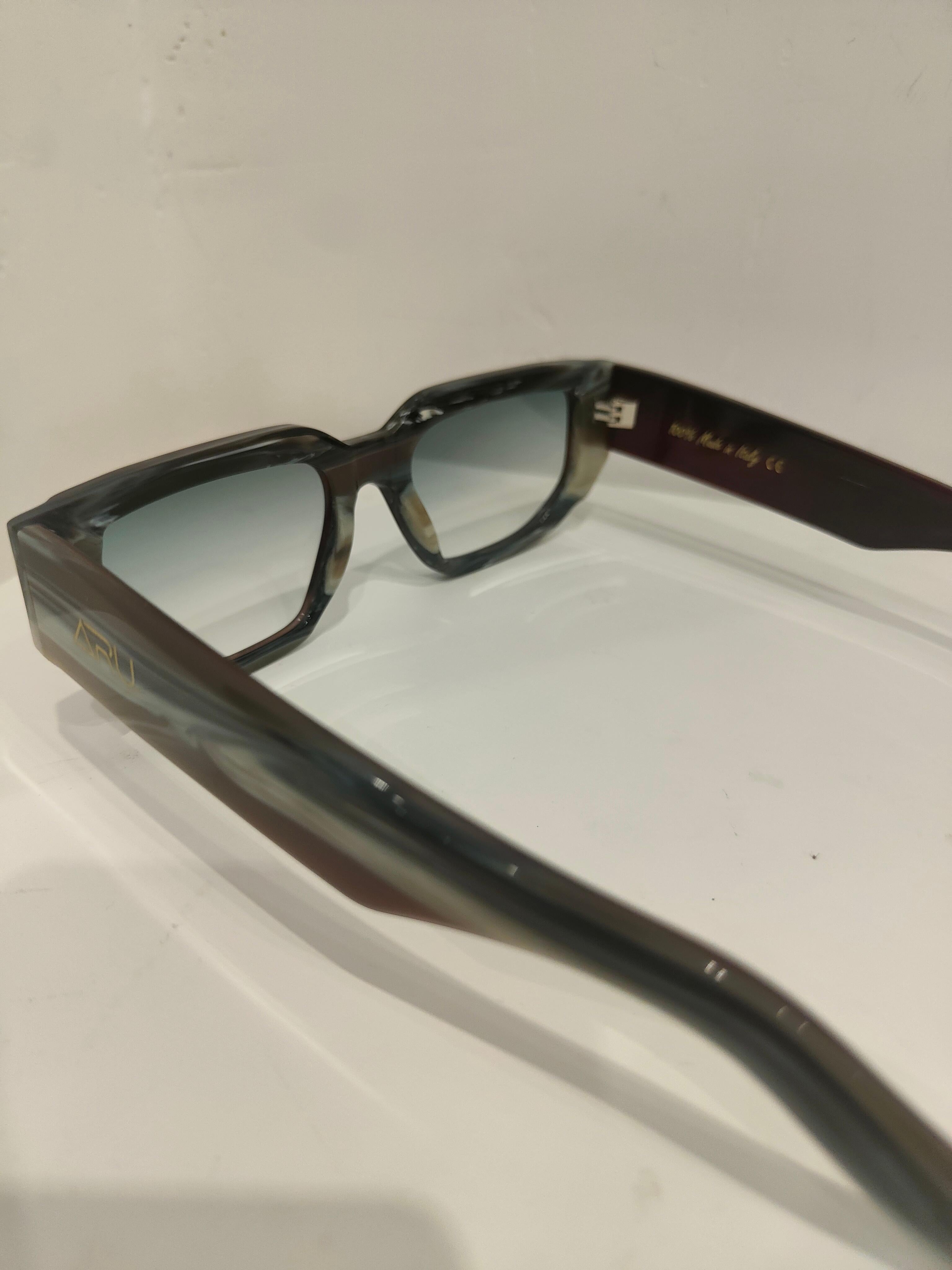 Women's or Men's Aru Sunglasses NWOT For Sale