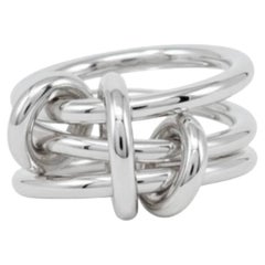 Arum Redondo Ring in Sterling Silver 925 by Alejandra Campos Taylor