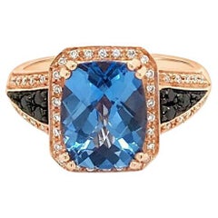 Arusha Exotischer Ring Blauer Topas Schwarze Diamanten Vanilla Diamanten 14K Roségold