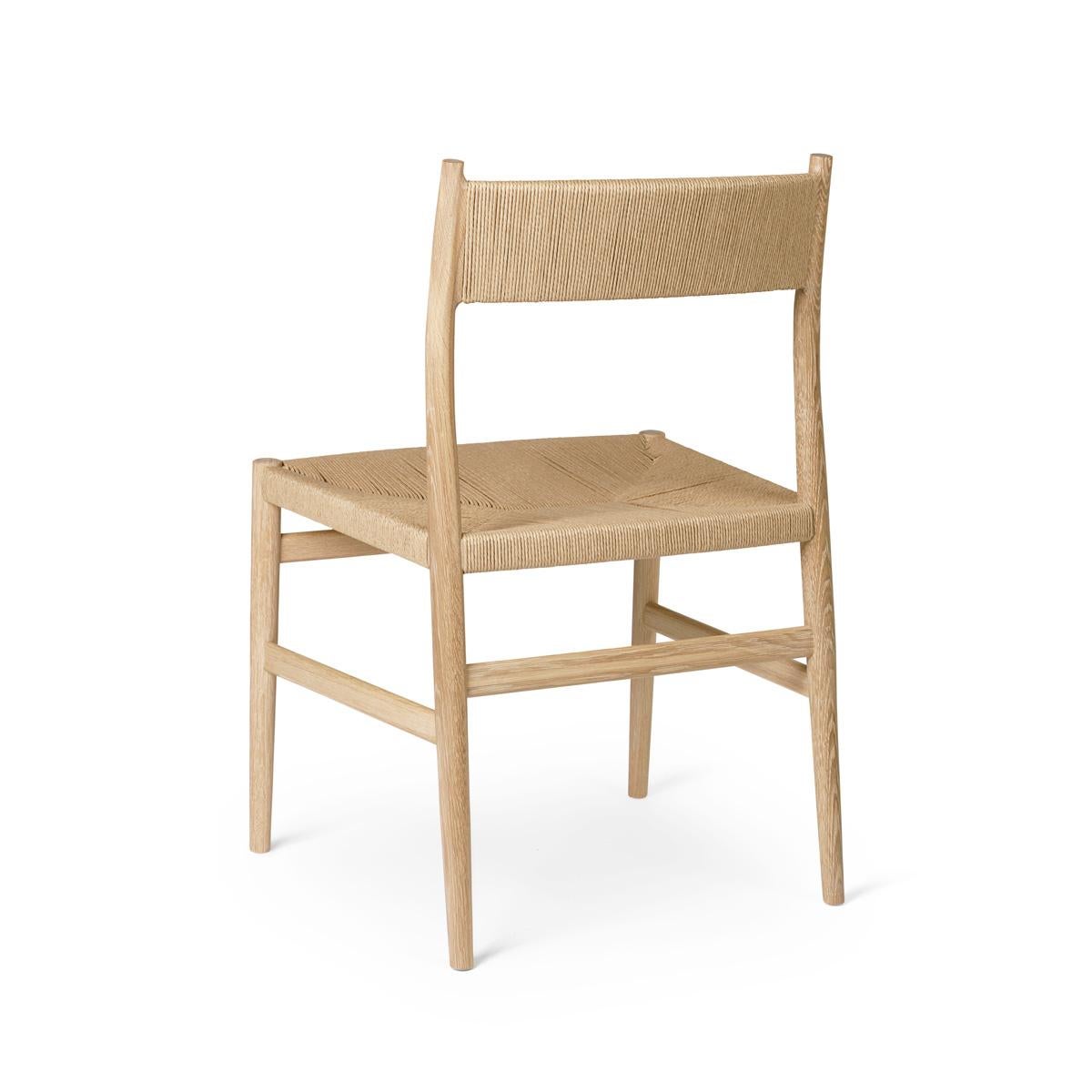 Scandinavo moderno Sedia da pranzo ARV - Oak Oak oliato e corda di carta di David Thulstrup in vendita