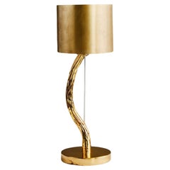 Arva Lampe aus goldenem Messing