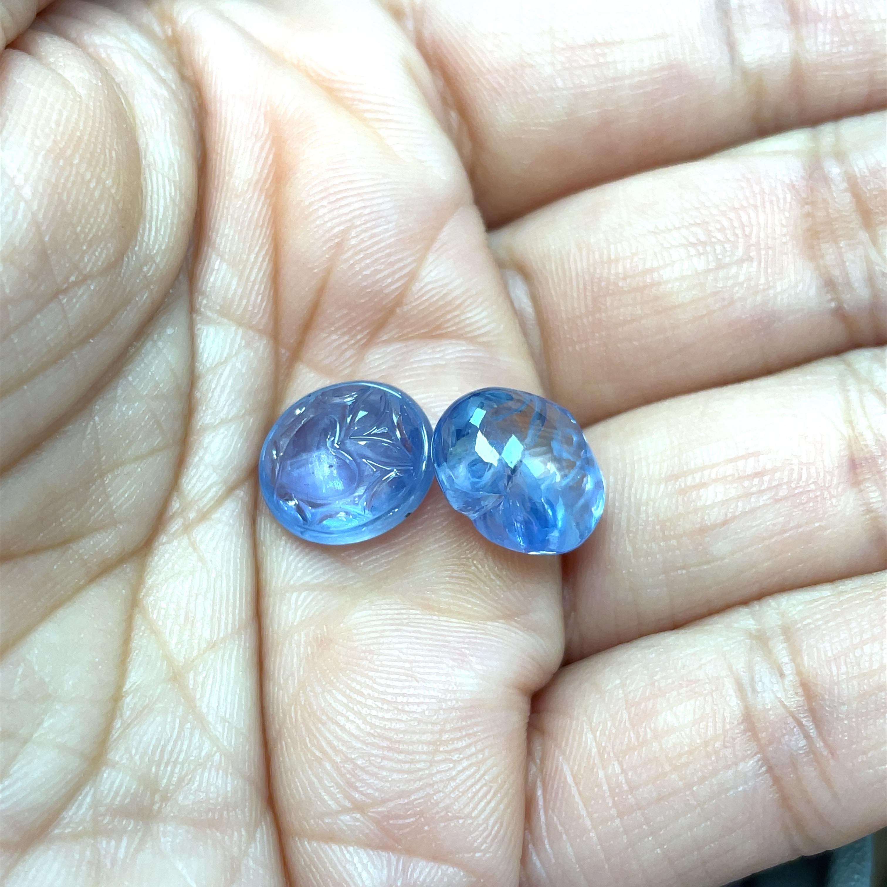 Round Cut Carved Oval and Heart-Shaped Sapphire Cabochons Cts 14.93 For Sale