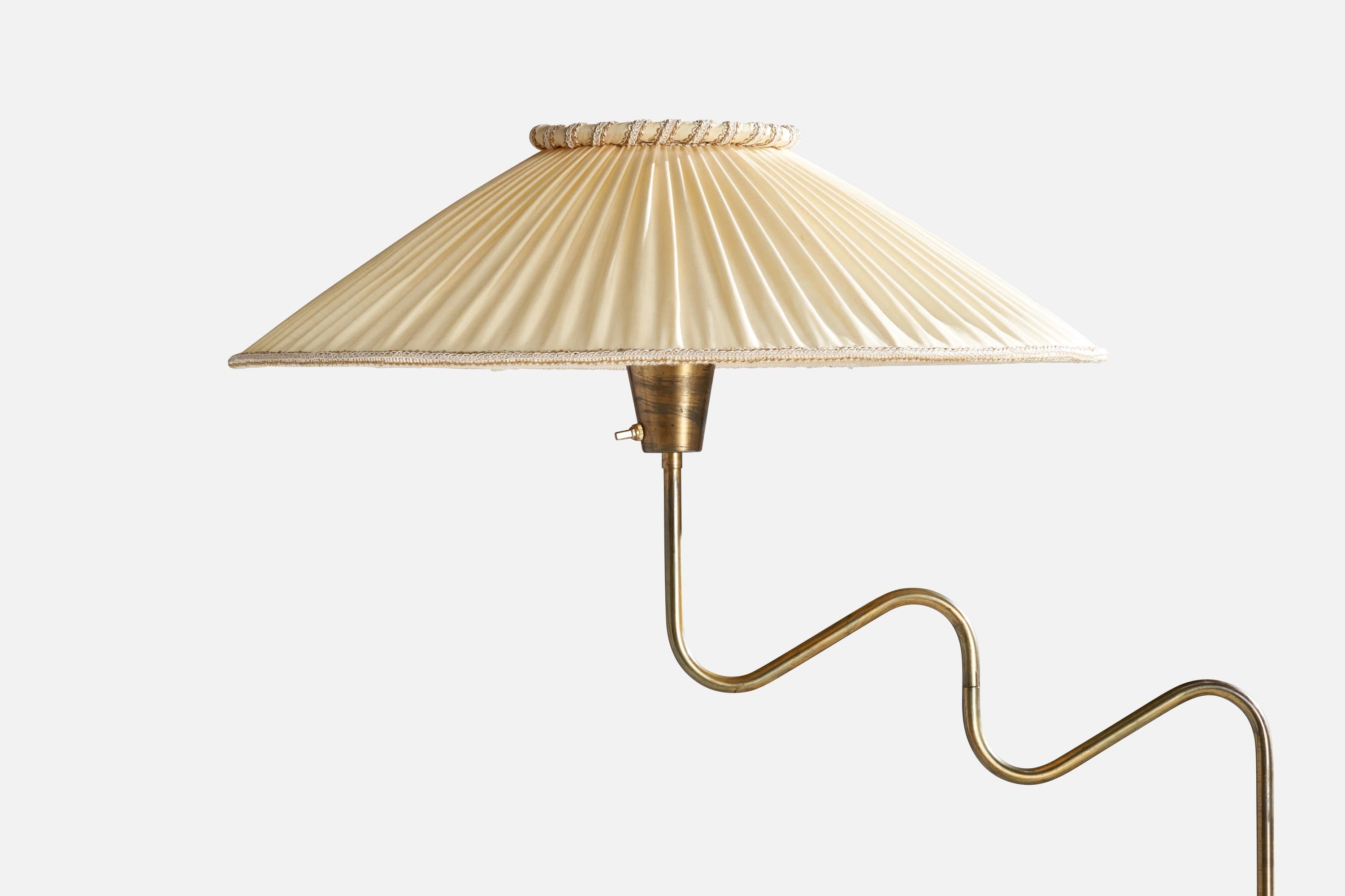 Scandinave moderne Arvid Böhlmarks Lampfabrik, lampadaire, laiton, tissu, Suède, années 1930 en vente