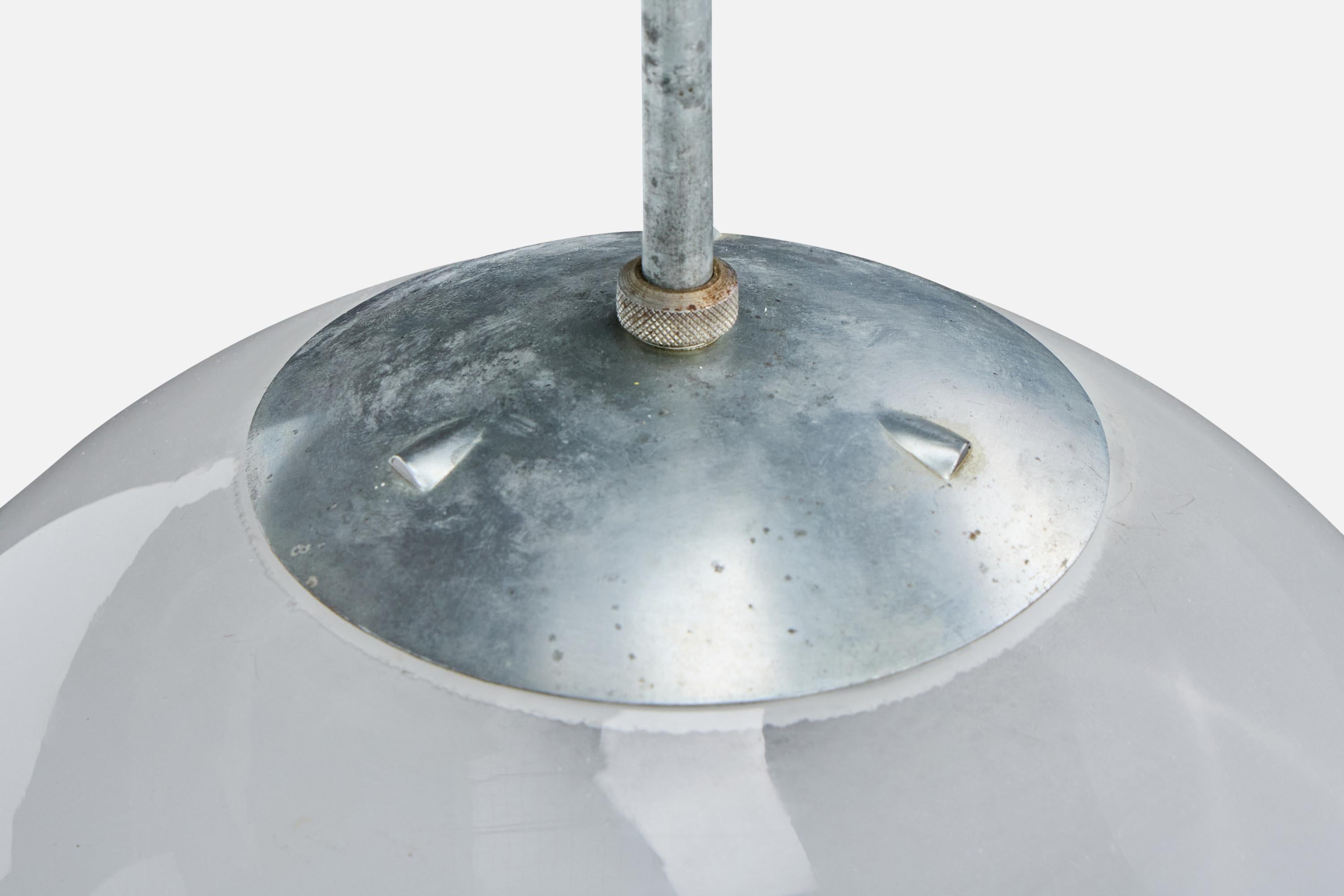 Metà XX secolo Arvid Böhlmarks Lampfabrik, Lampada a sospensione, Metallo, Vetro, Svezia, anni '30 in vendita