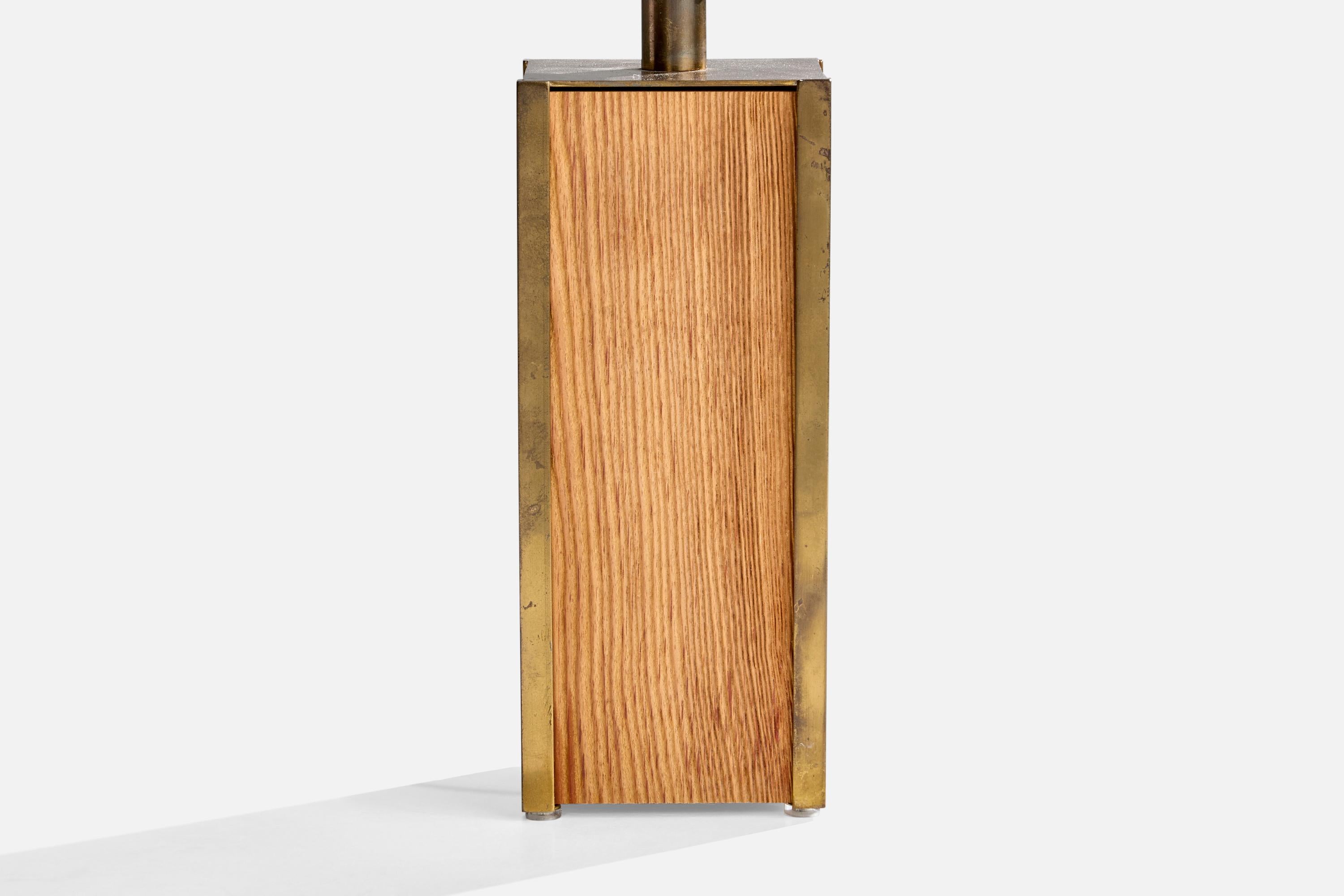 Metà XX secolo Arvid Böhlmarks Lampfabrik, Table Lamp, Brass, Pine, Sweden, 1950s in vendita