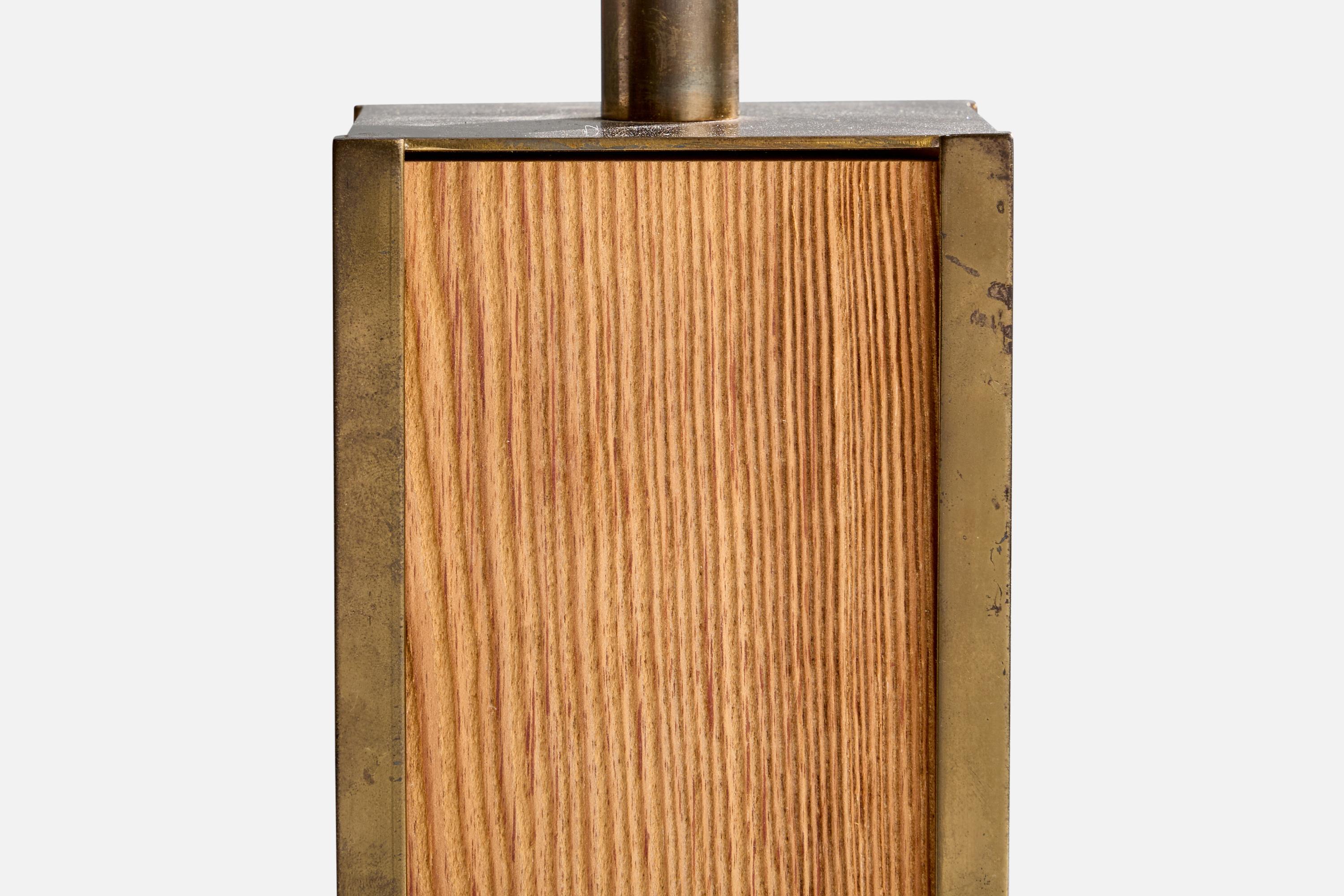 Ottone Arvid Böhlmarks Lampfabrik, Table Lamp, Brass, Pine, Sweden, 1950s in vendita