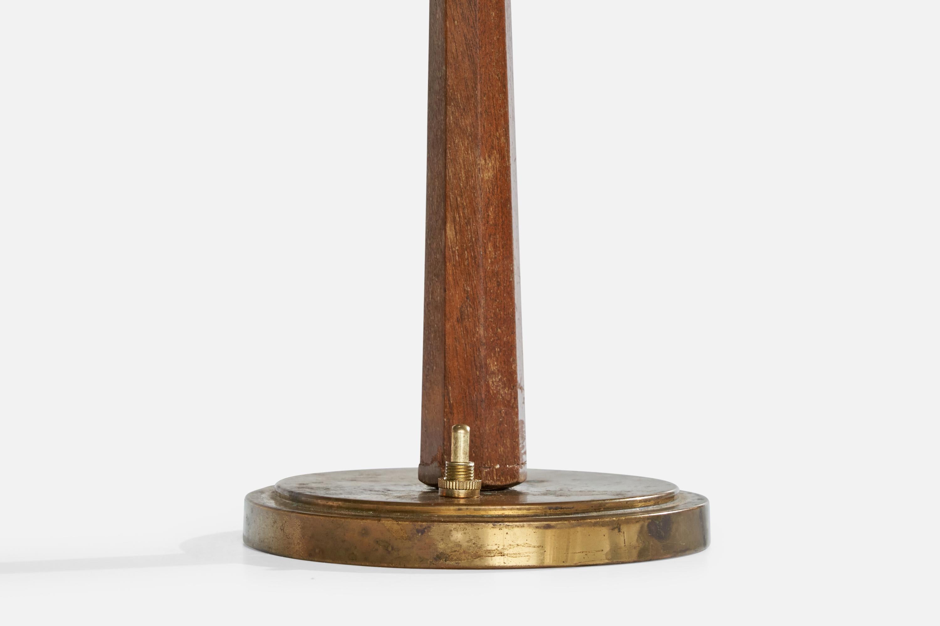Laiton Arvid Böhlmarks Lampfabrik, lampe de table, laiton, Wood, tissu, Suède, années 1930 en vente