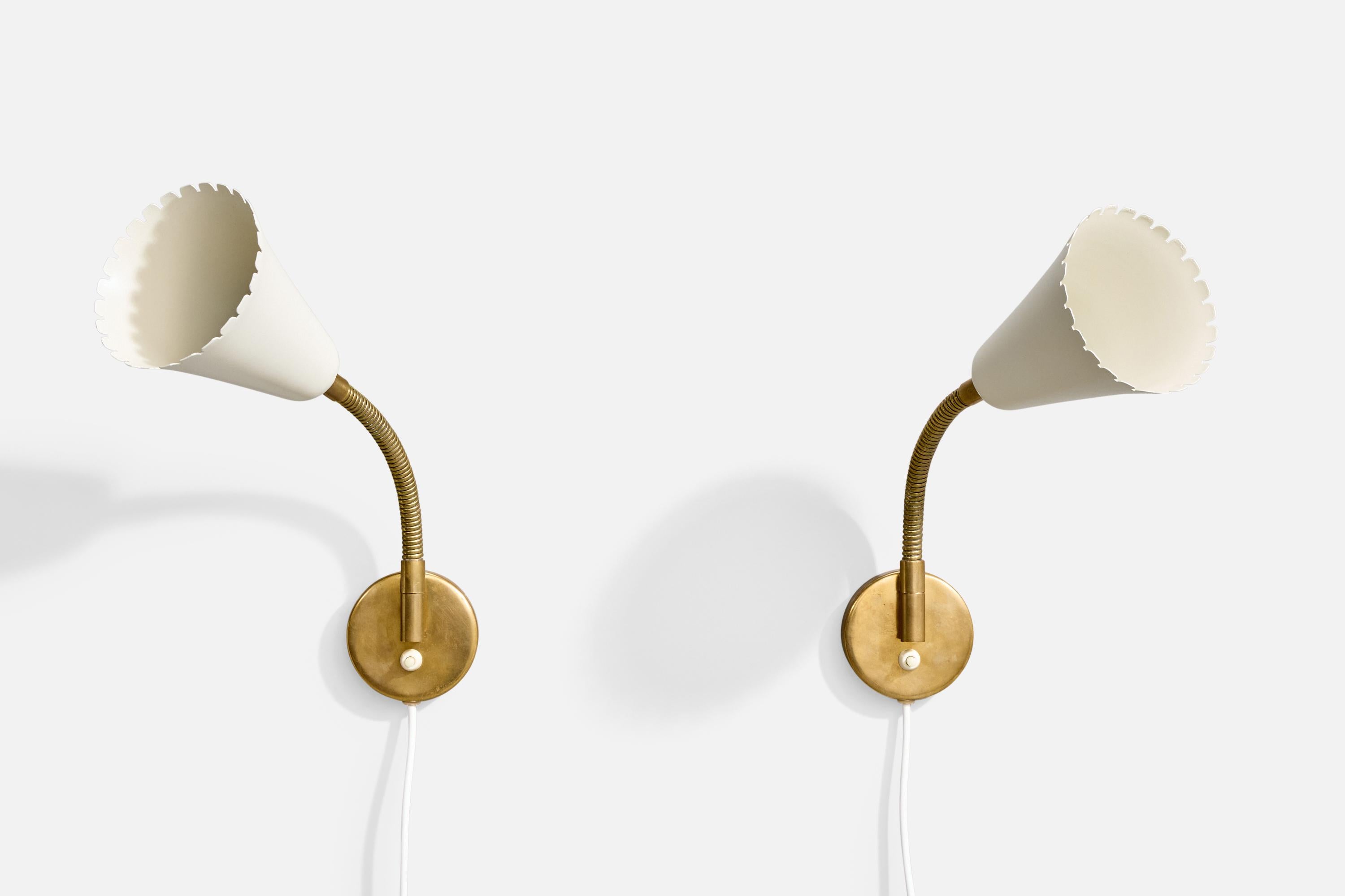 Mid-Century moderno Arvid Böhlmarks Lampfabrik, Wall Lights, Brass, Metal, Sweden, 1950s in vendita