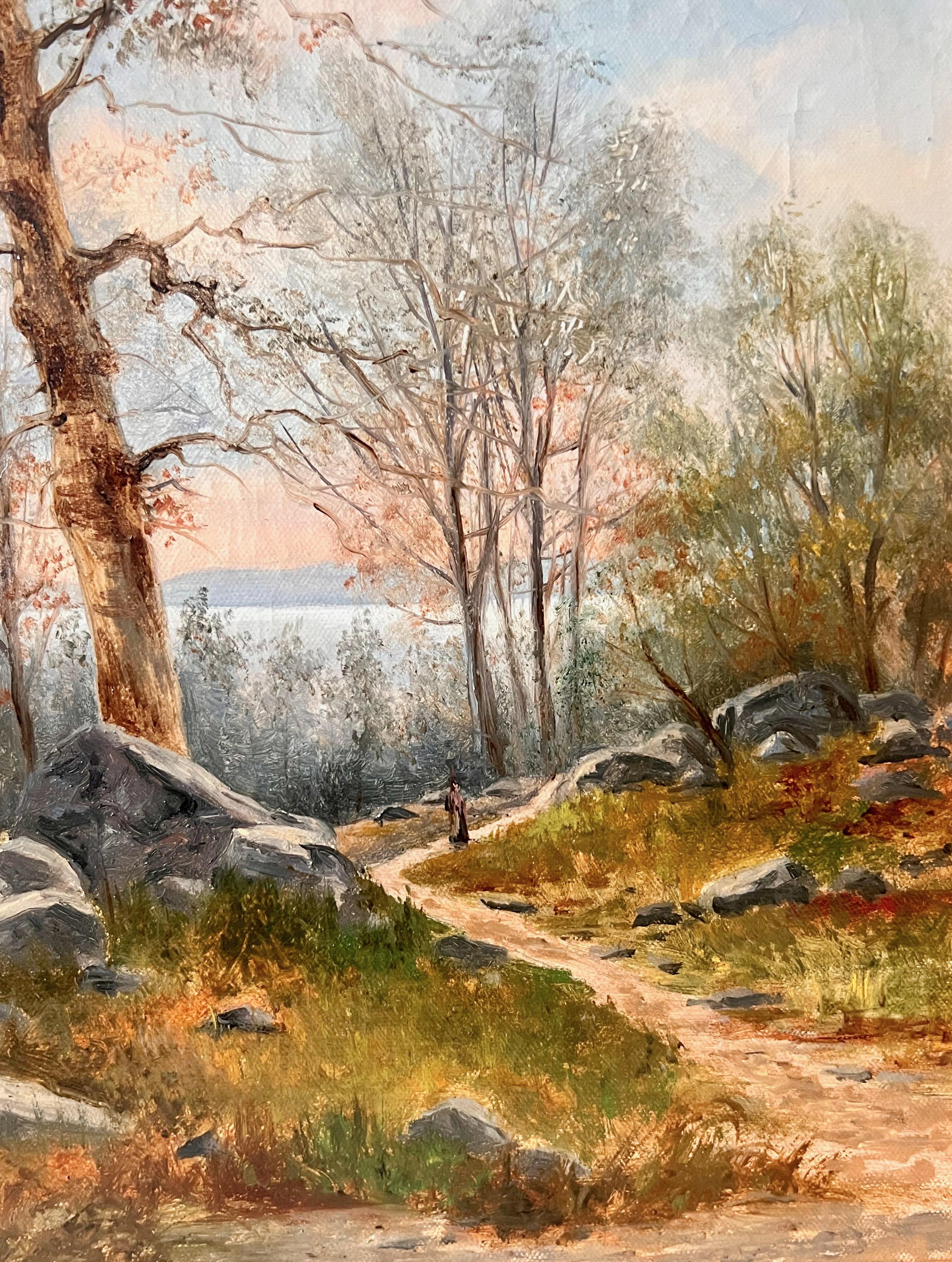 Herbstlandschaft mit See und Frau, die auf einem Waldweg spazieren geht - Öl aus dem 19. (Naturalismus), Painting, von Arvid Mauritz Lindström